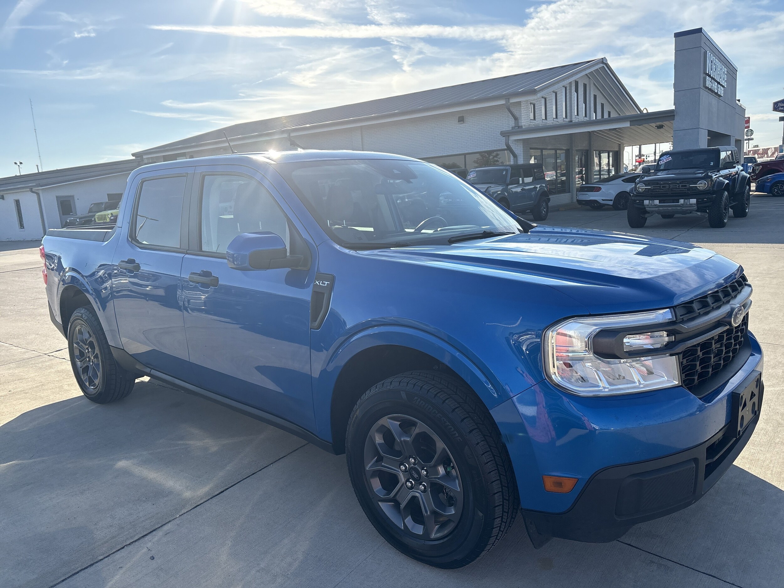 2022 Ford Maverick XLT photo 2