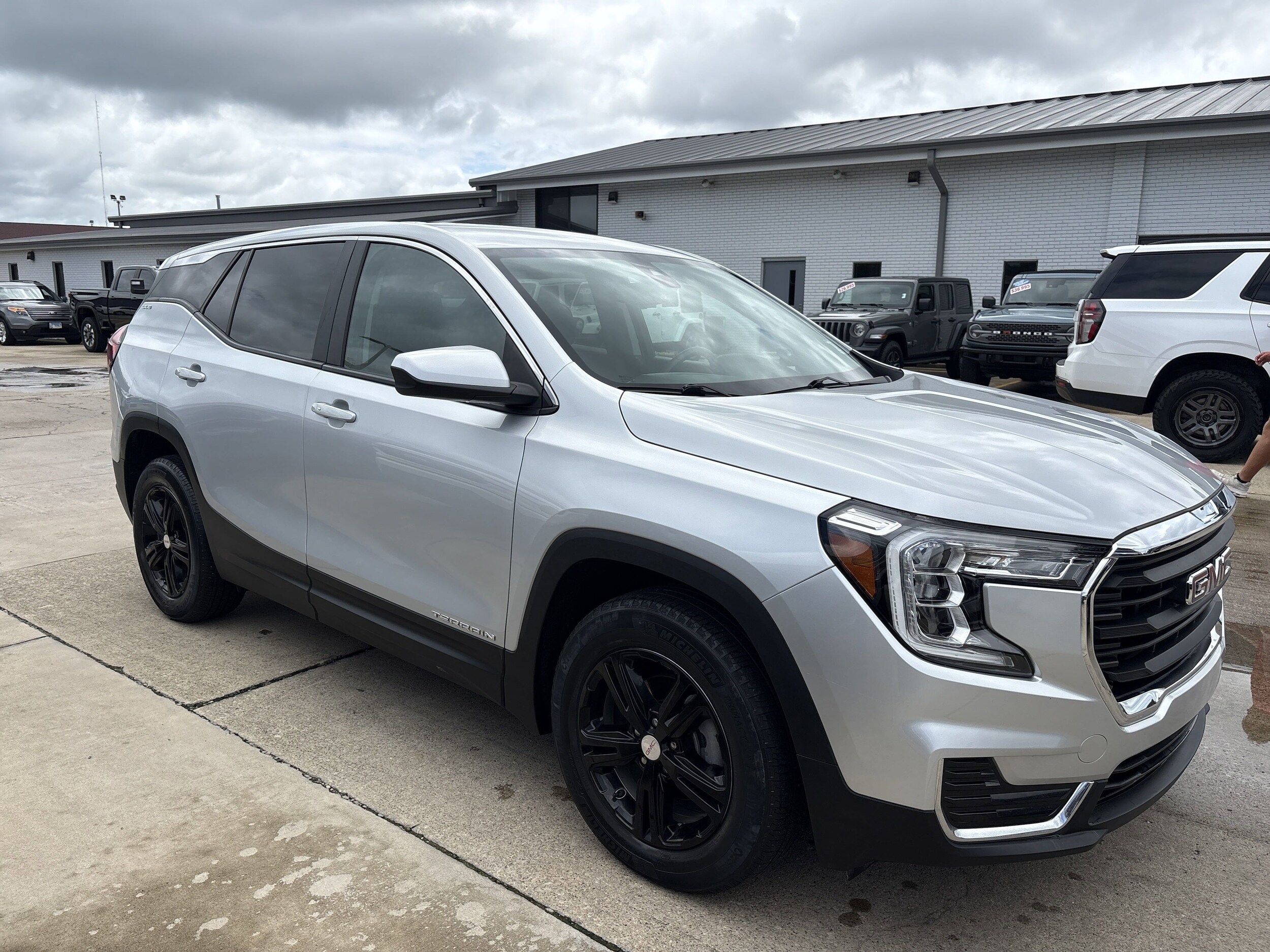 2022 Gmc Terrain SLE photo 3
