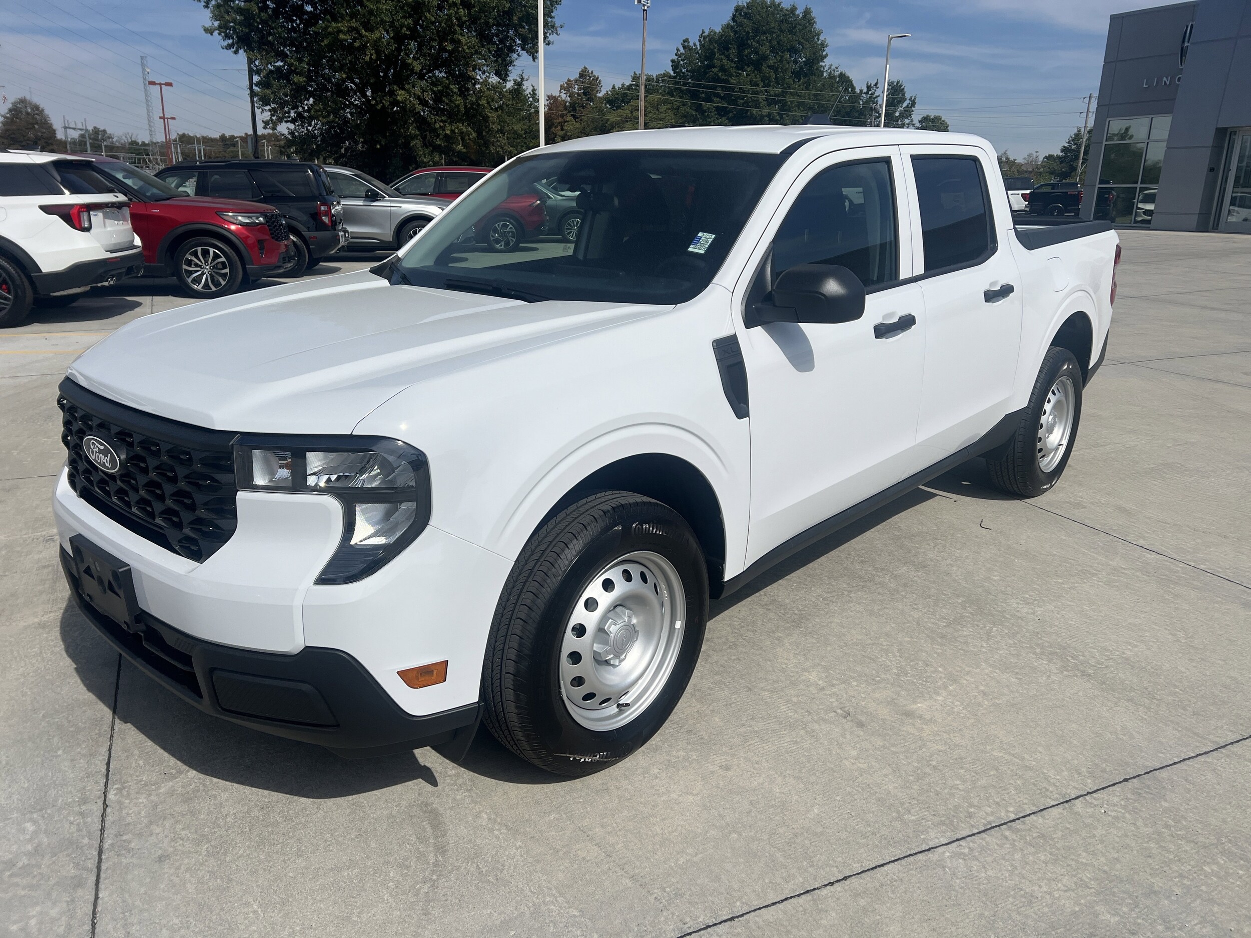 2025 Ford Maverick XL photo 3