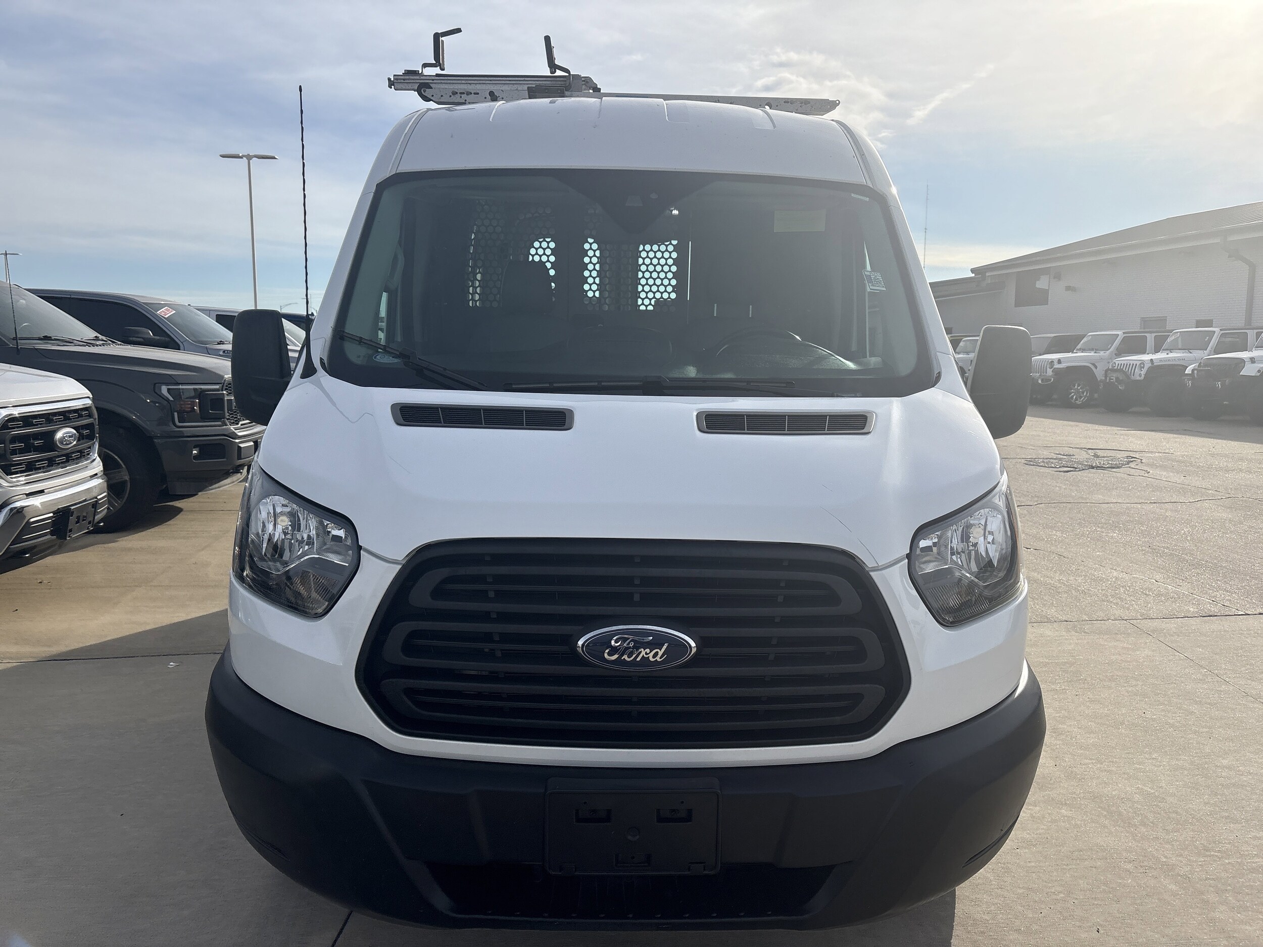 2019 Ford Transit photo 2
