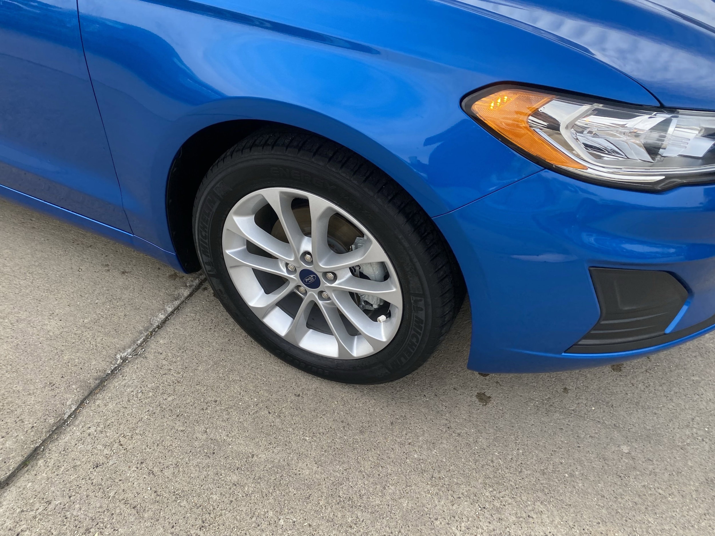 2020 Ford Fusion SE photo 4