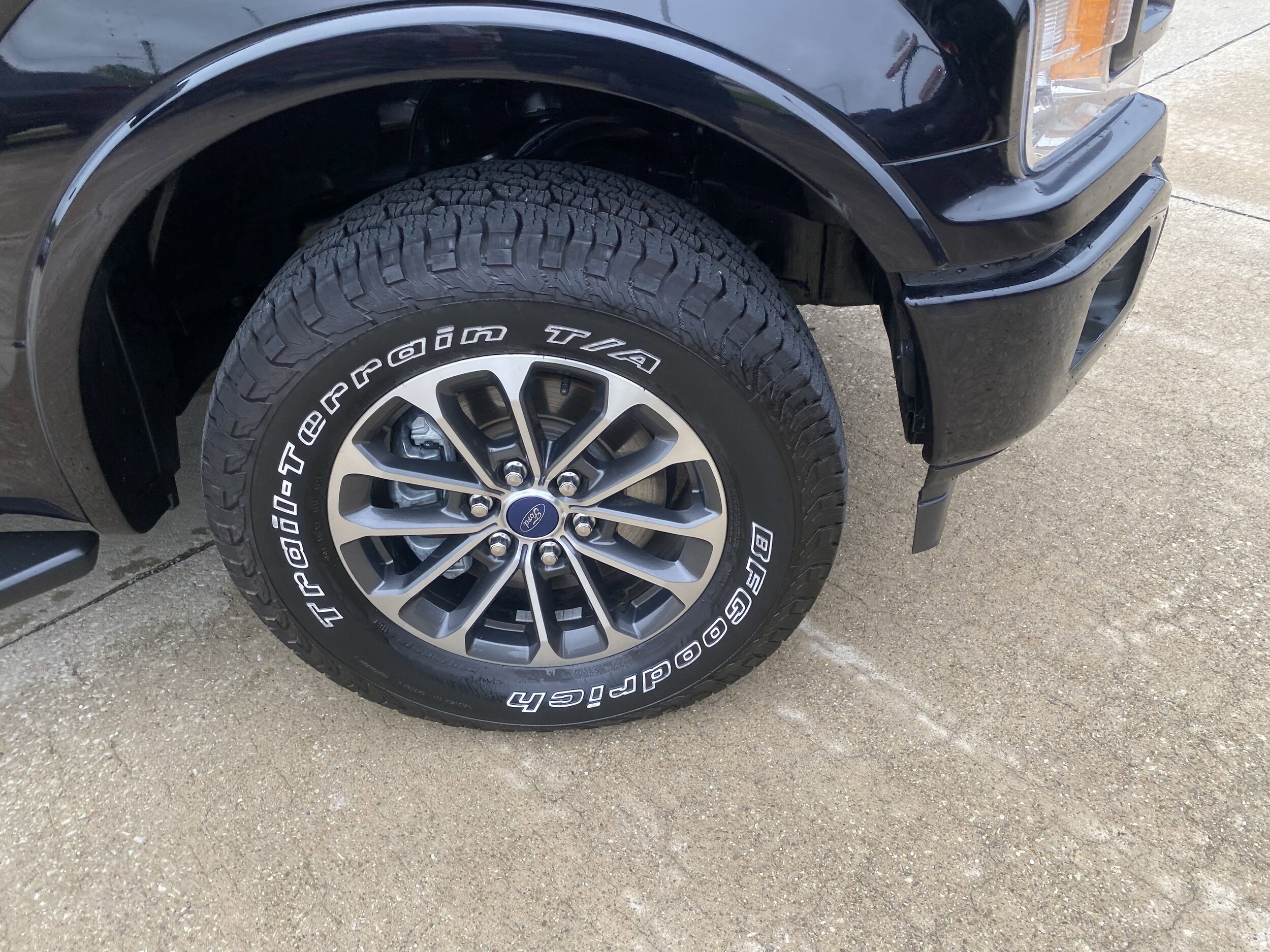 2019 Ford F-150 XLT FX4 photo 4