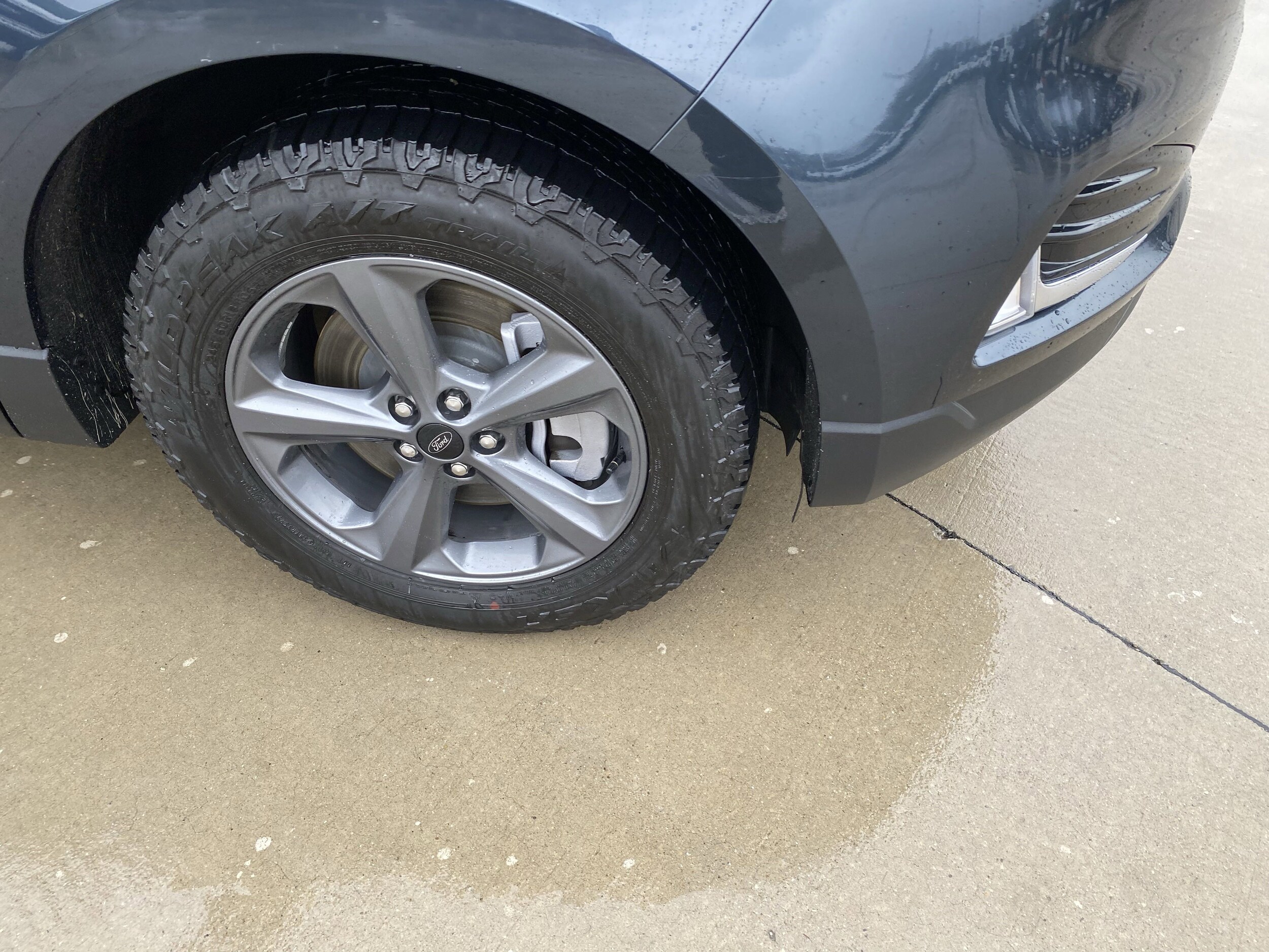 2024 Ford Edge SEL photo 4