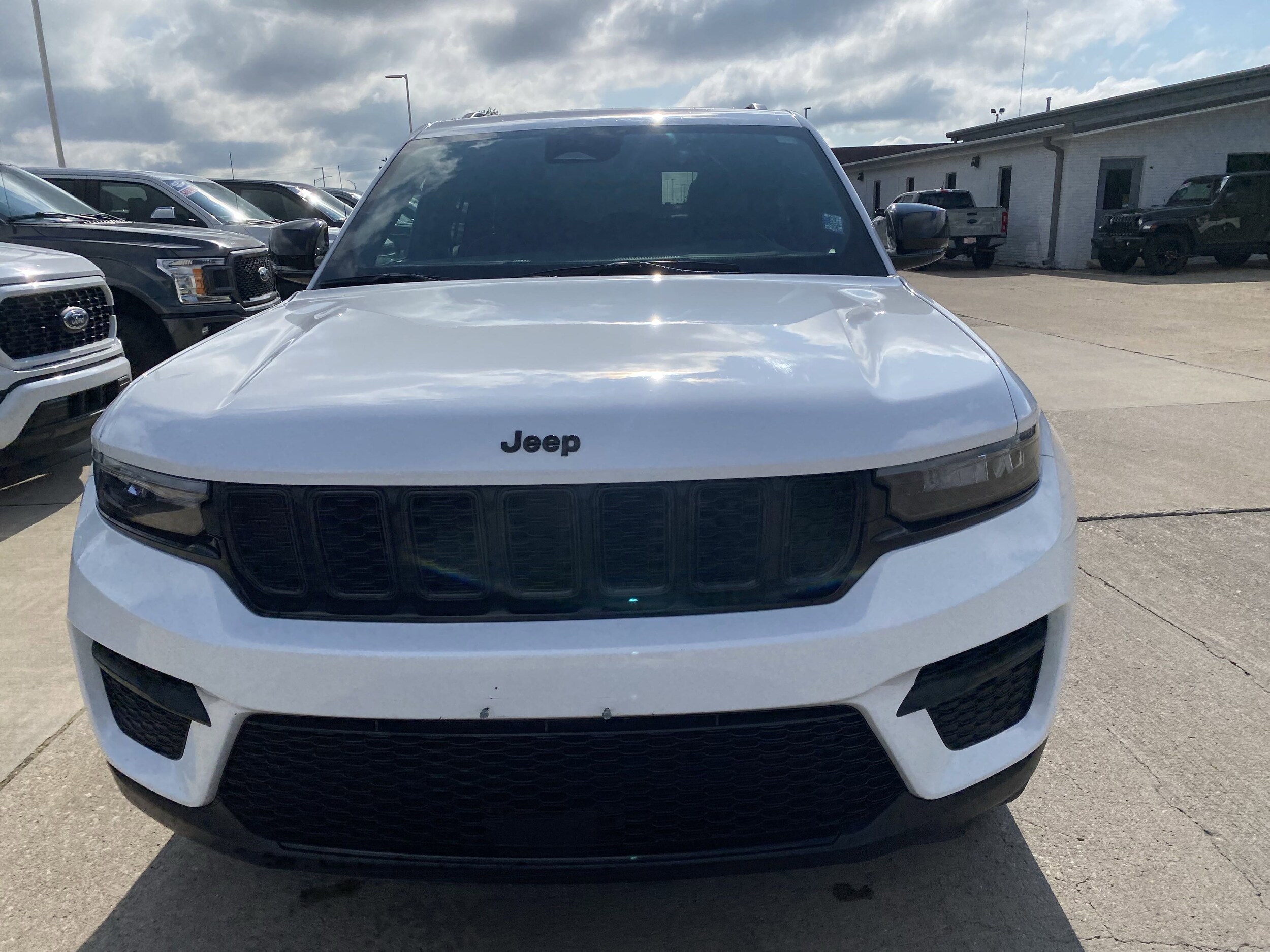 1C4RJHAG8RC715862