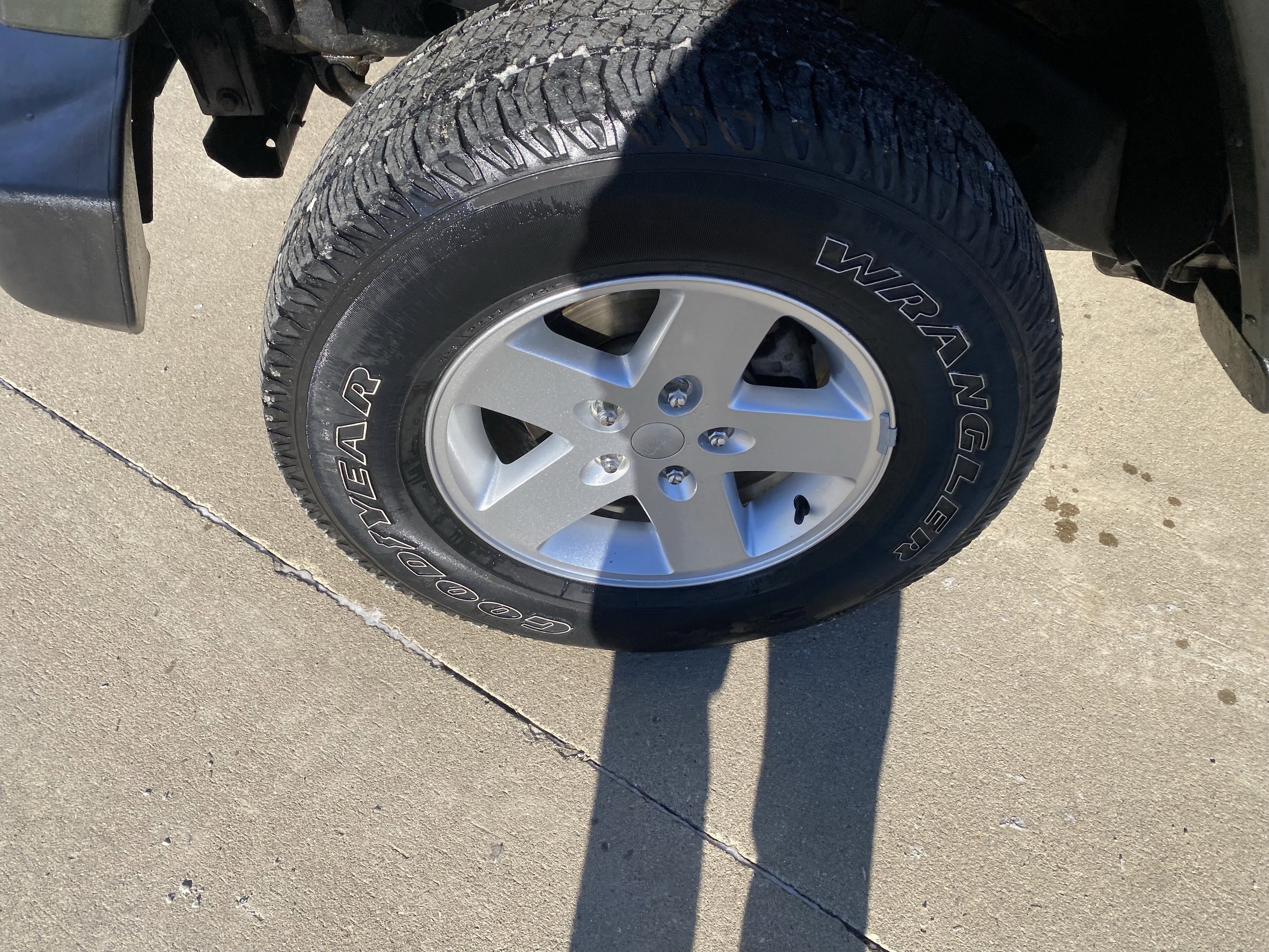 Used 2008 Jeep Wrangler Unlimited Sahara with VIN 1J4GA59148L524180 for sale in Effingham, IL