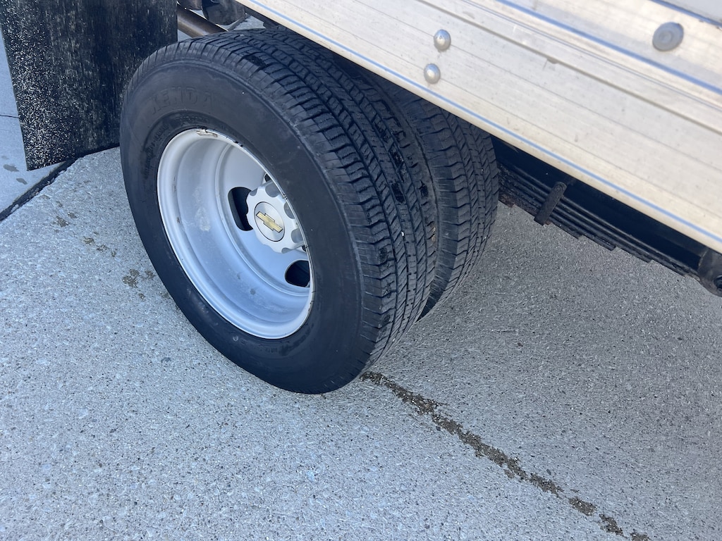 Used 2015 Chevrolet Express Cutaway Truck