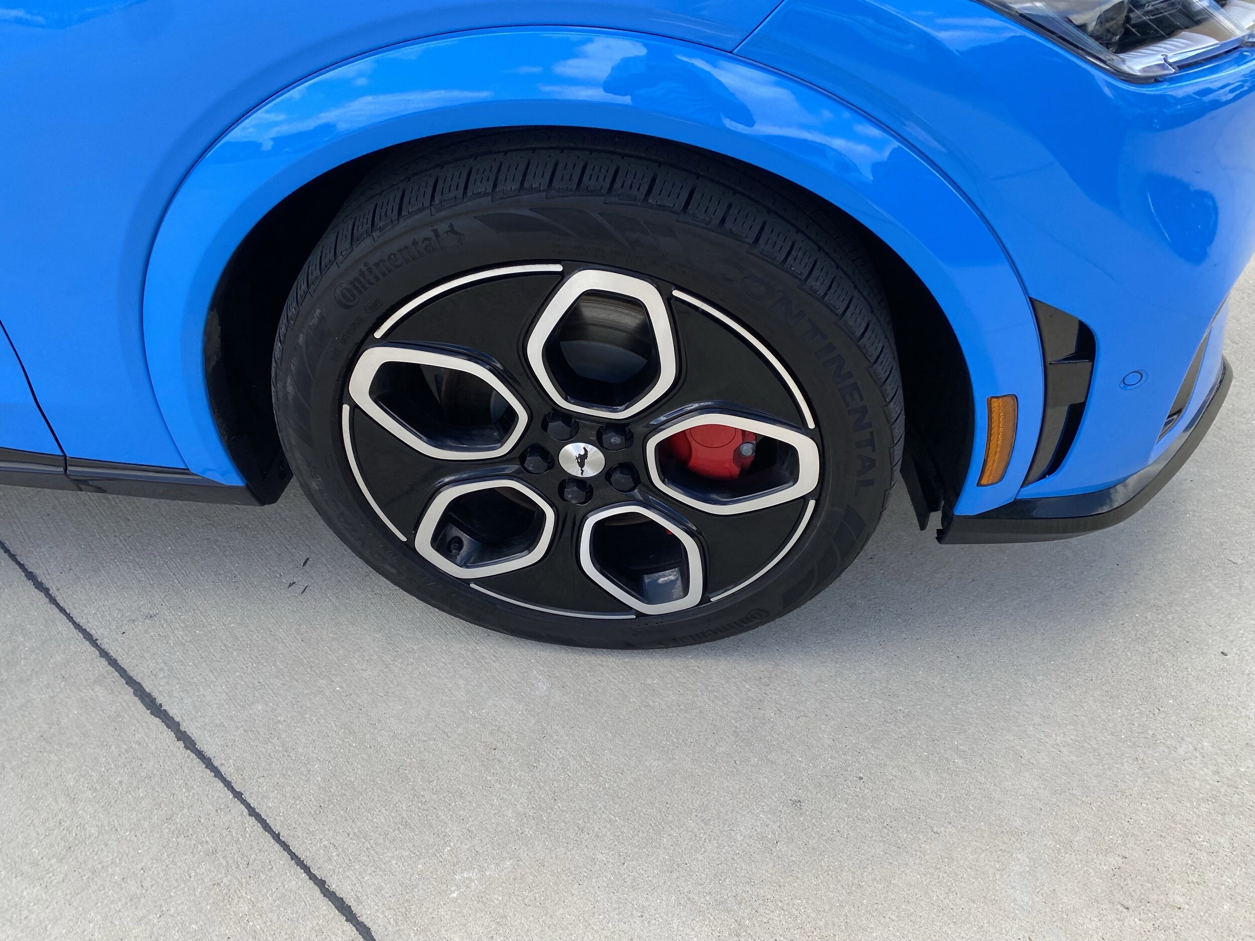2023 Ford Mustang Mach-E GT photo 4