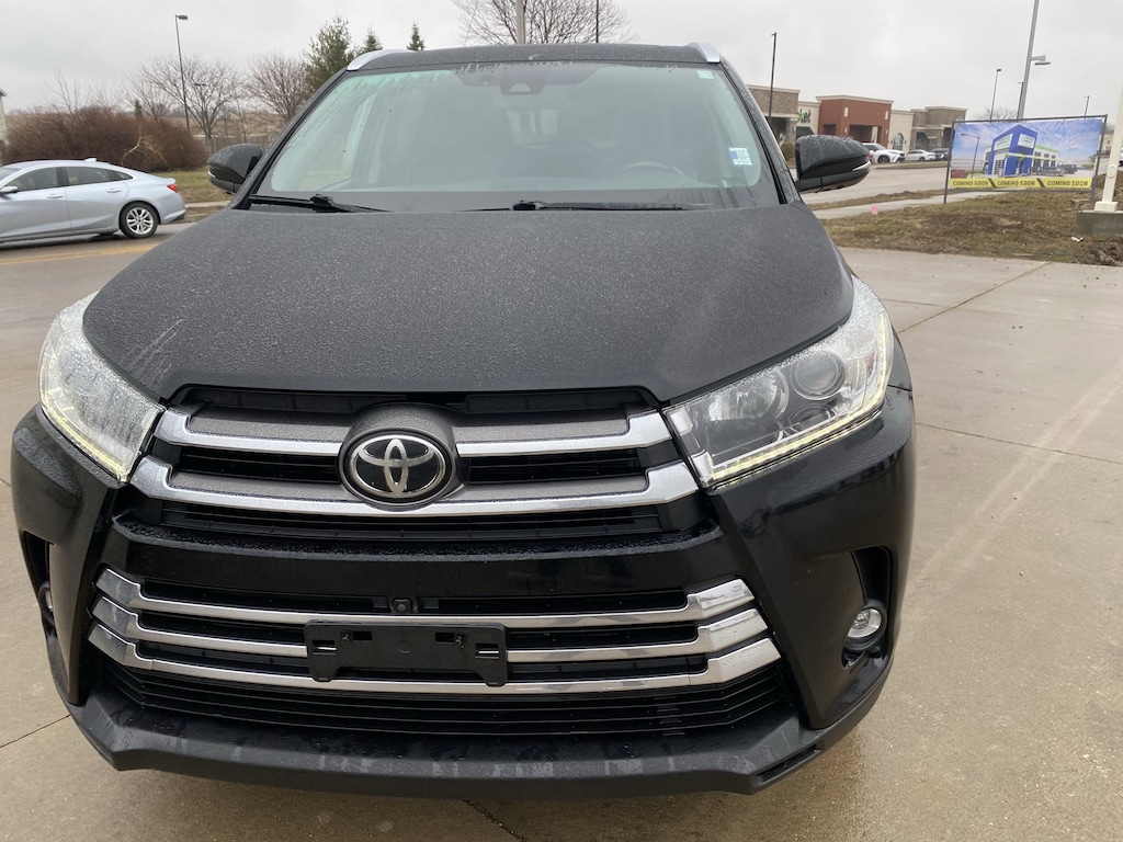 2019 Toyota Highlander Limited Platinum photo 3