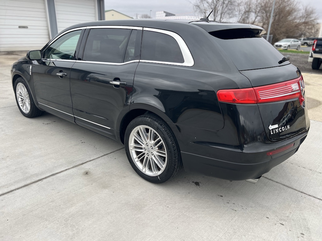 2014 Lincoln MKT EcoBoost photo 4