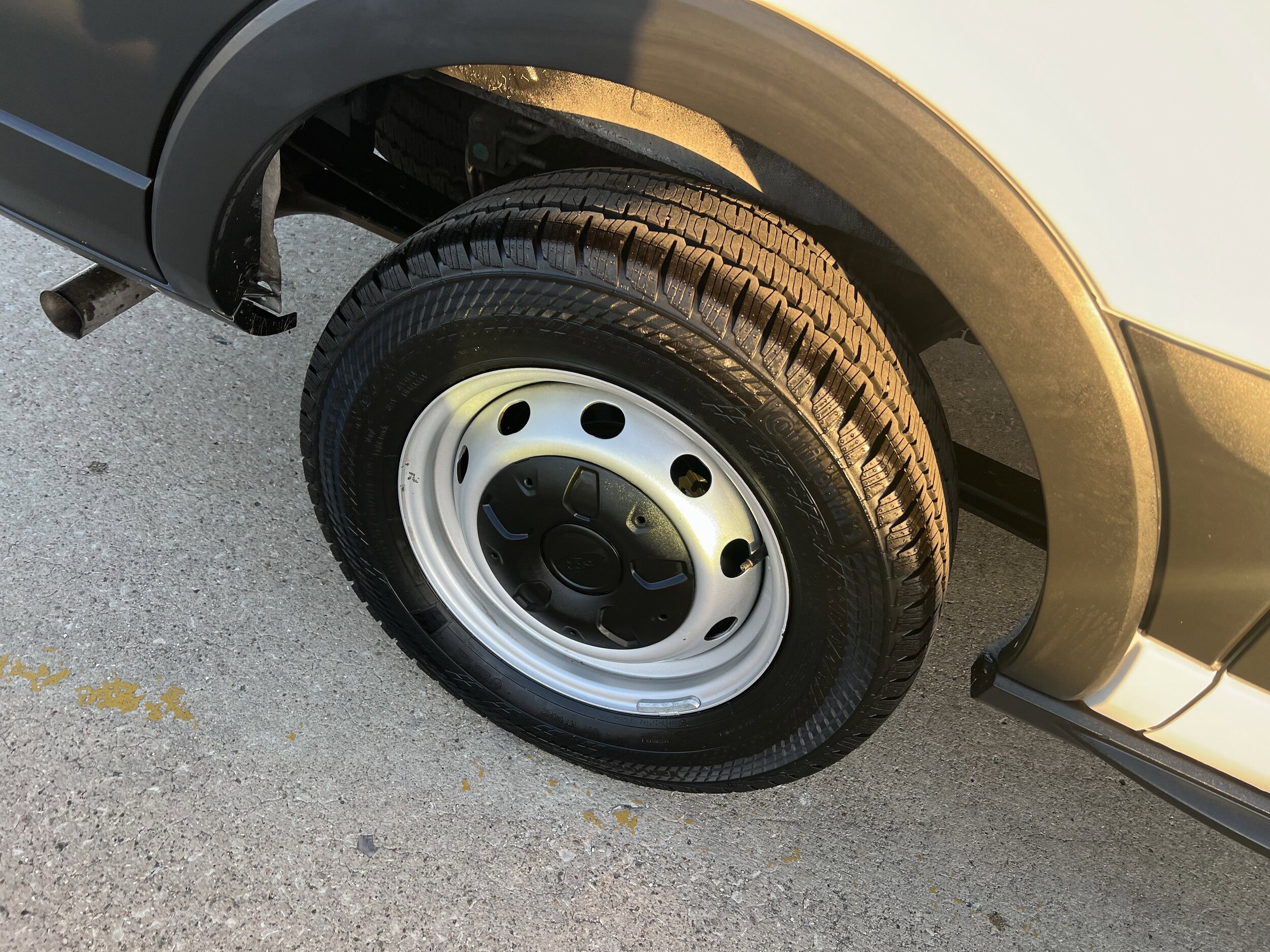 2022 Ford Transit photo 2