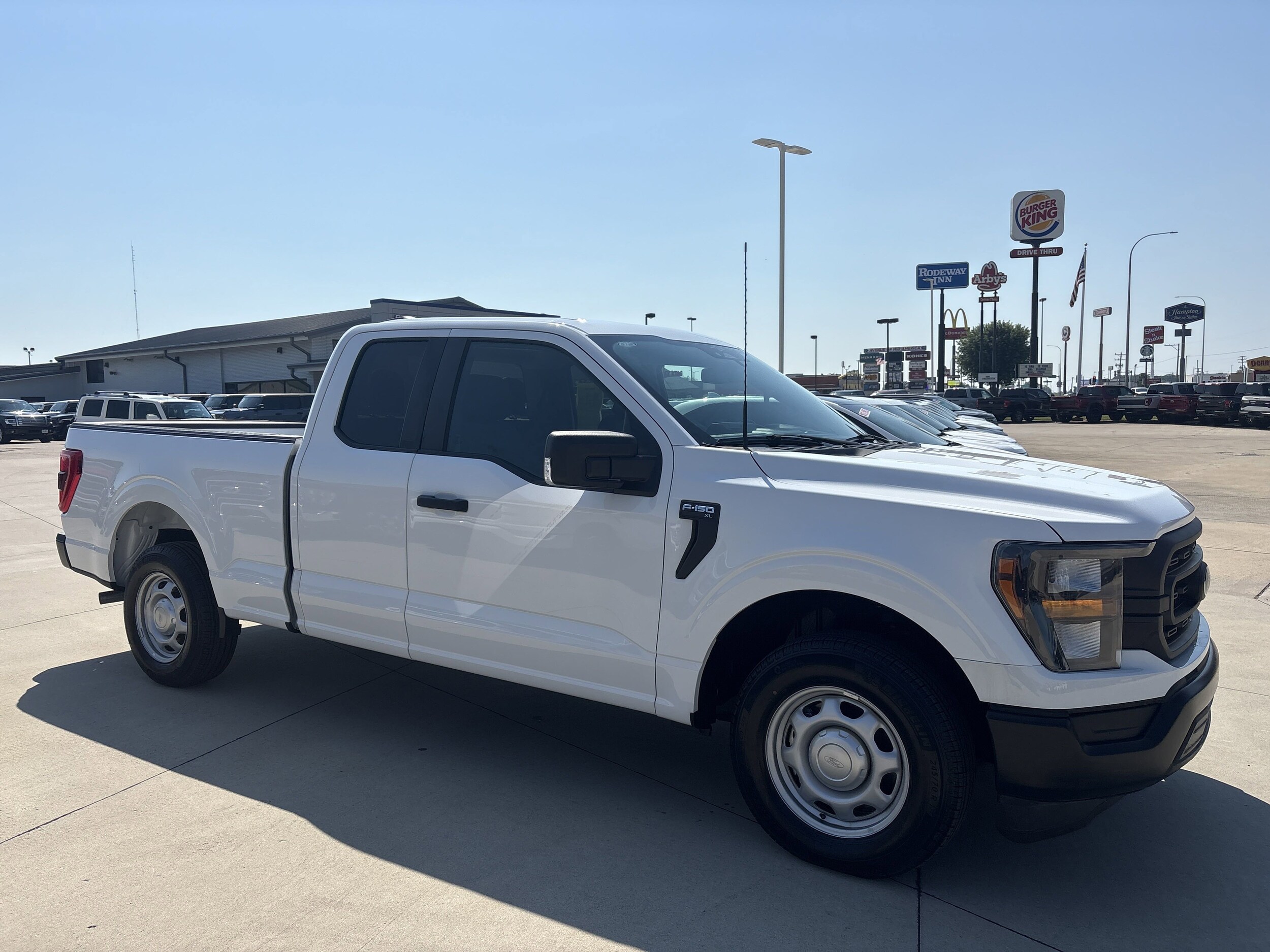 2023 Ford F-150 photo 3