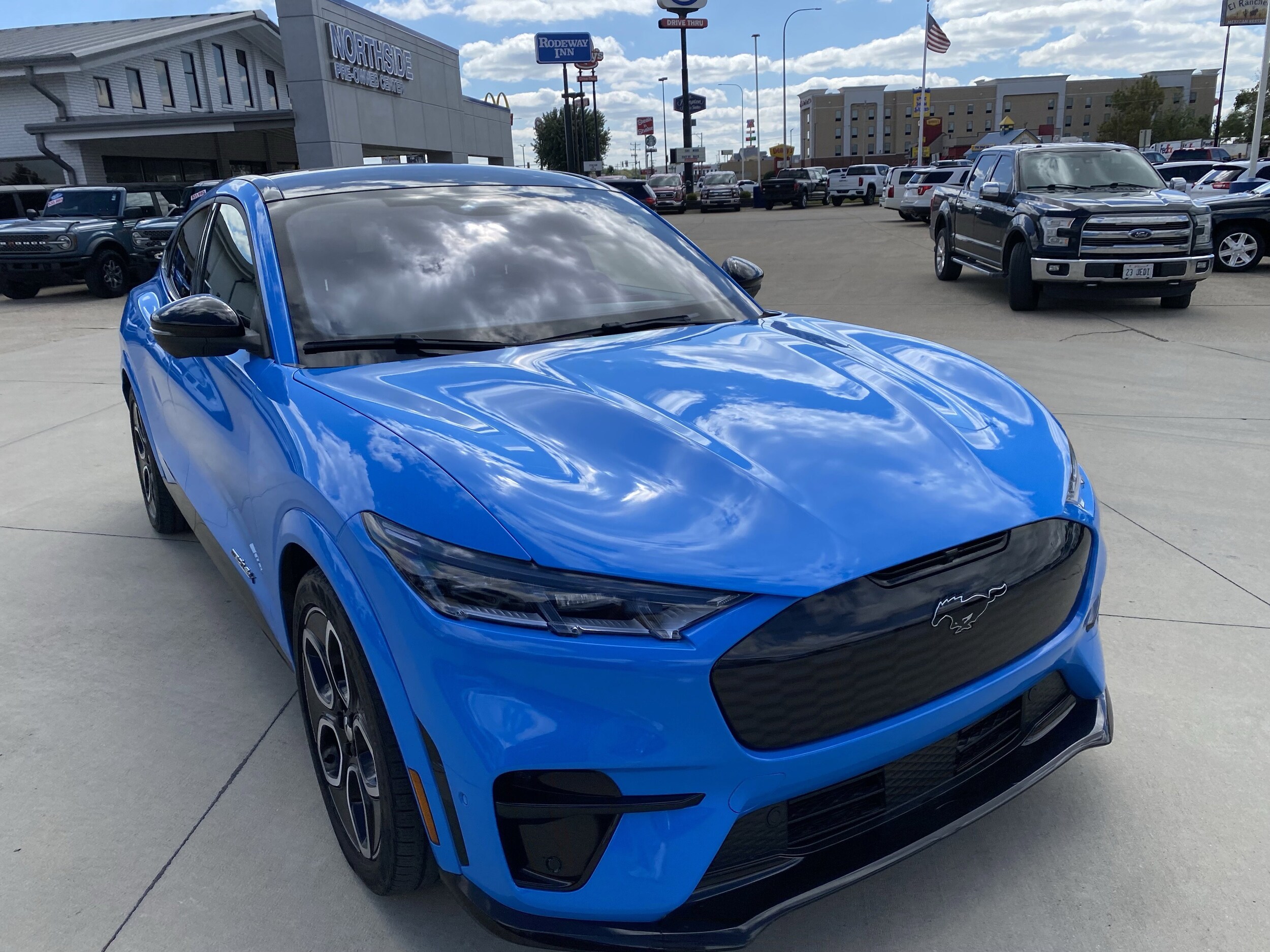 2023 Ford Mustang Mach-E GT photo 3