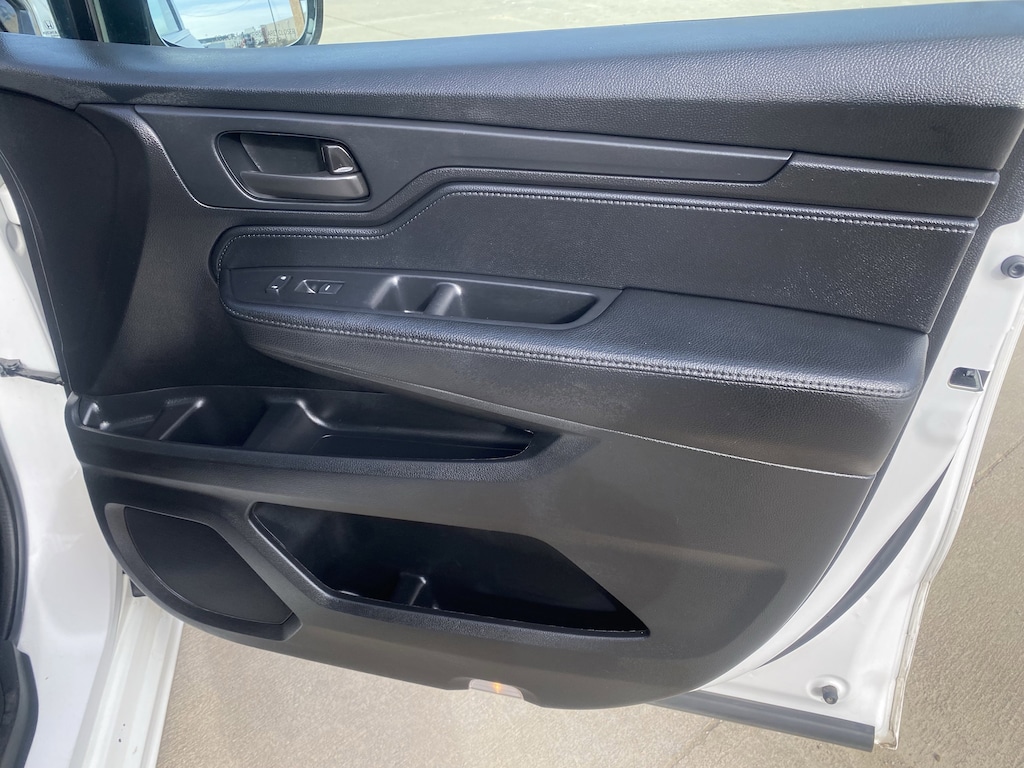 2024 Honda Odyssey Sport photo 2