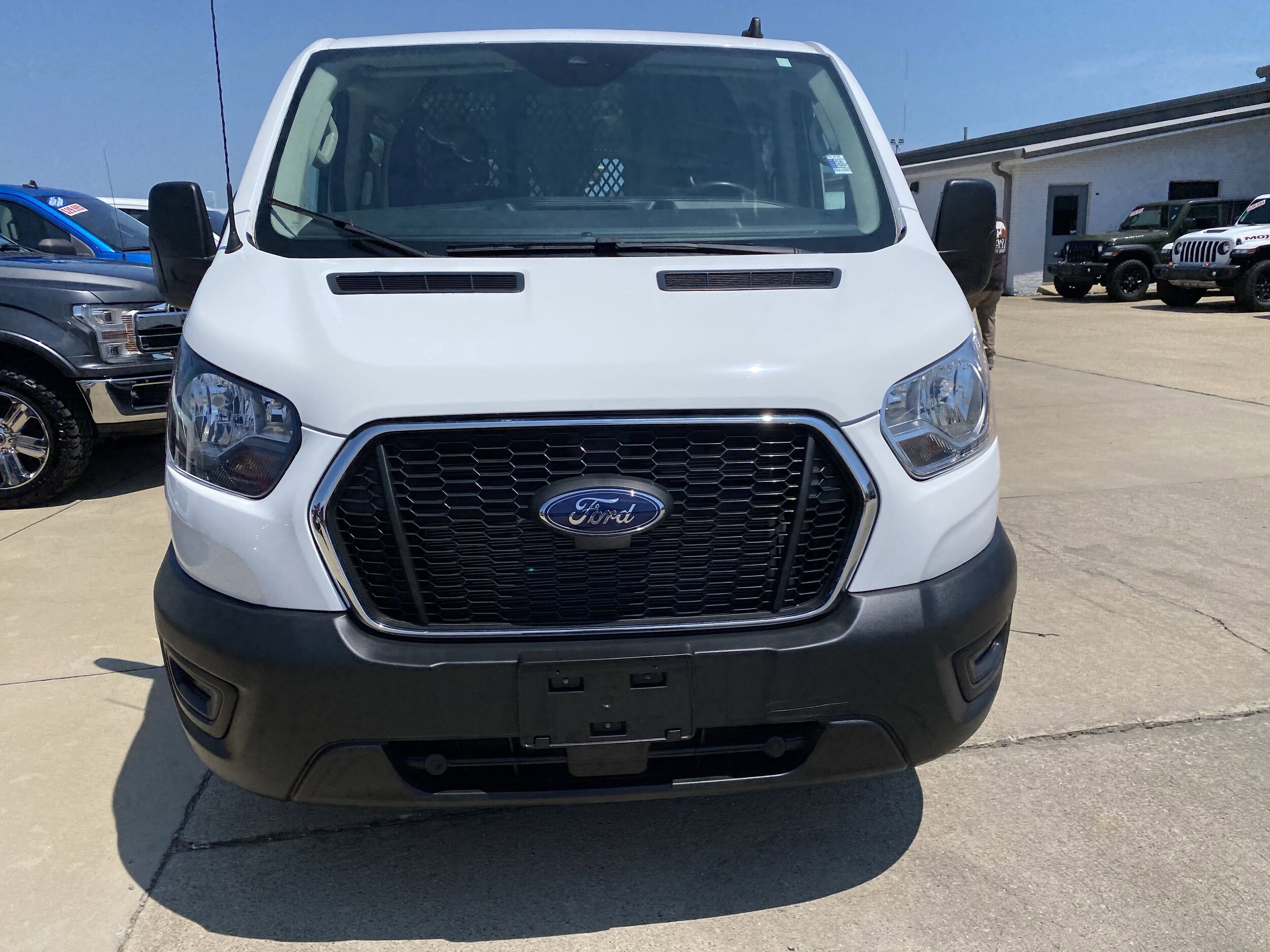 2021 Ford Transit photo 2