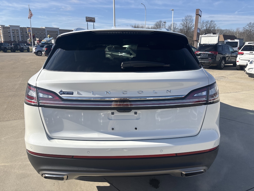 2023 Lincoln Nautilus Standard photo 4