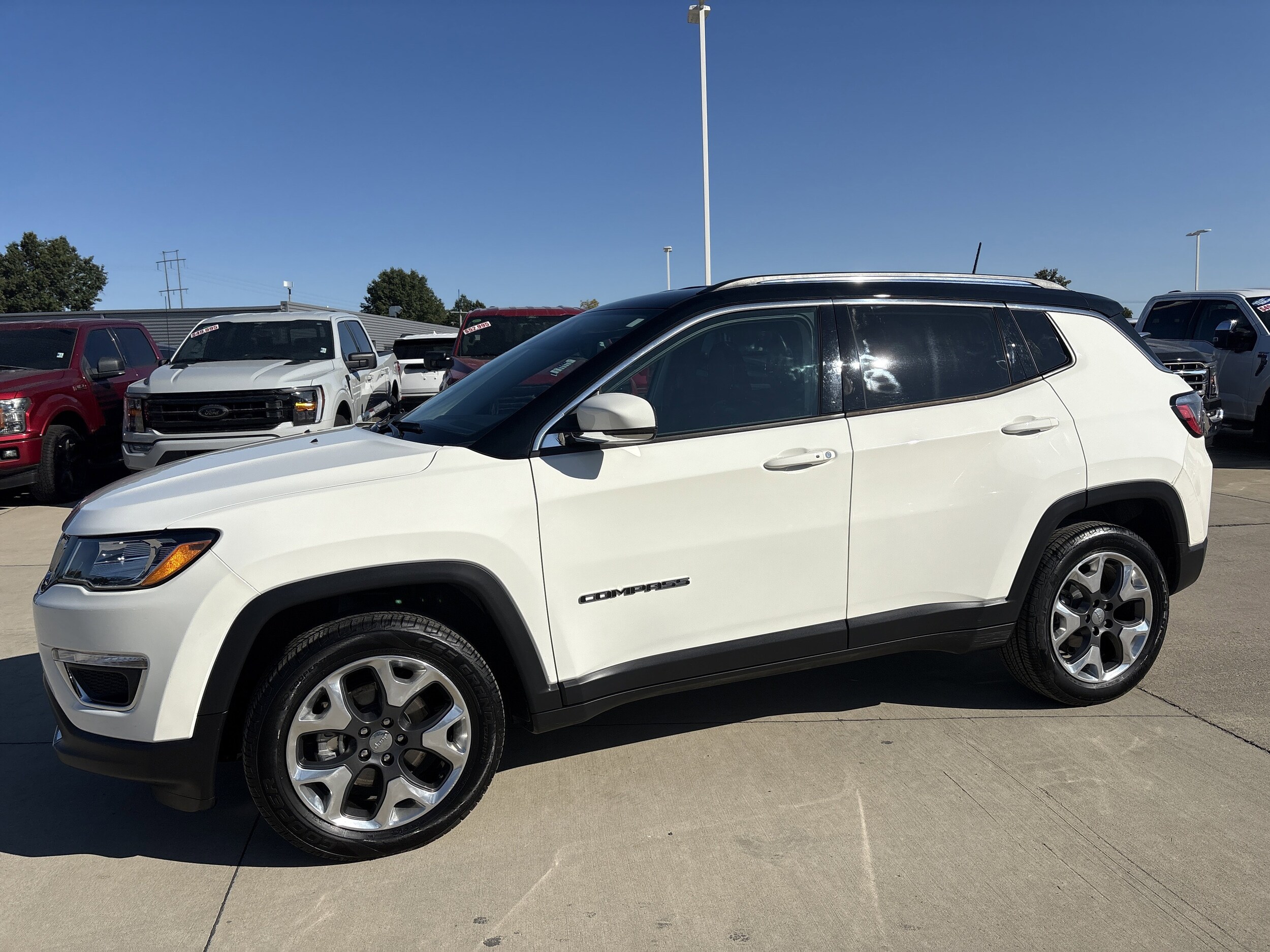 2017 Jeep Compass Limited photo 2