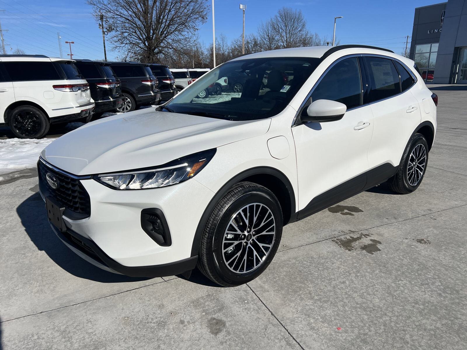 2025 Ford Escape photo 4