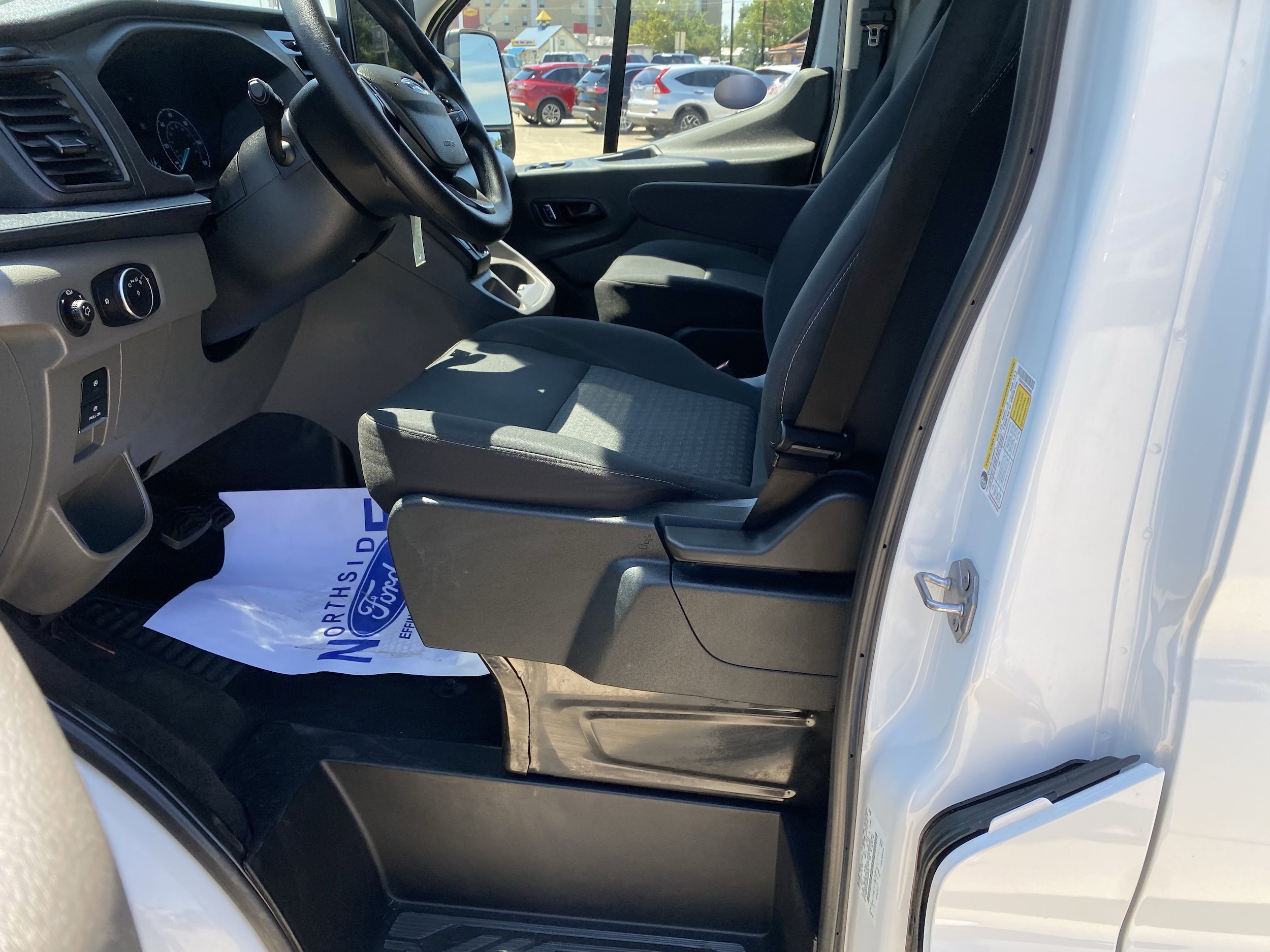2023 Ford Transit Passenger Van XLT - Photo 17