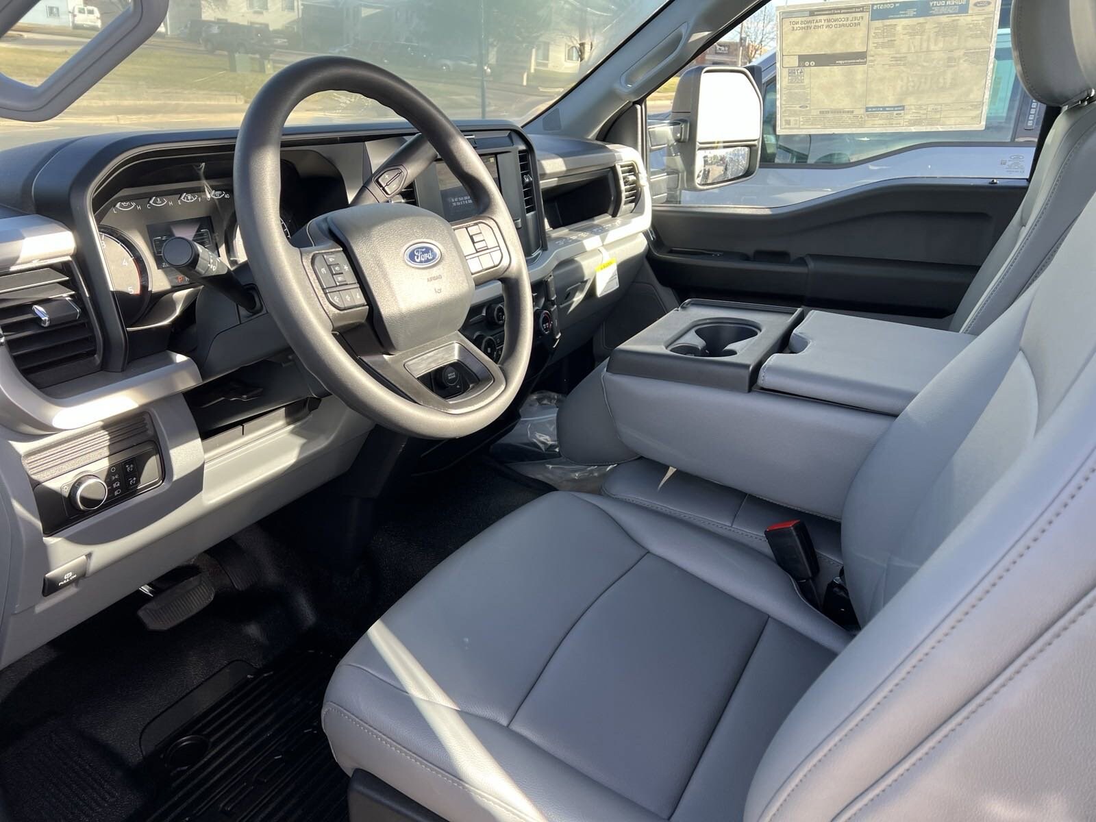 2025 Ford F-450 photo 3