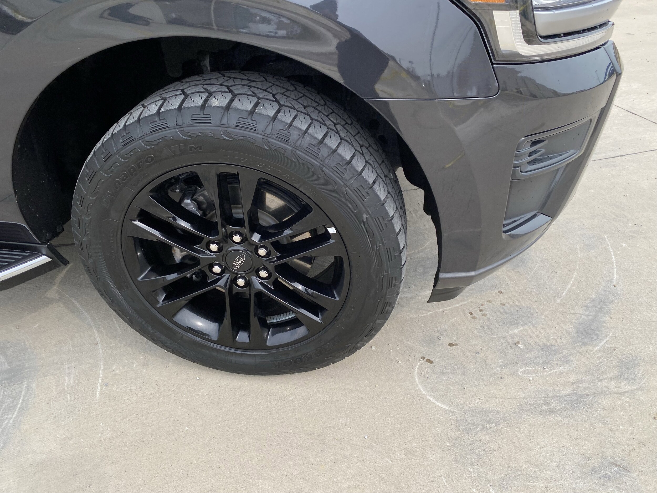 2022 Ford Expedition MAX XLT photo 2