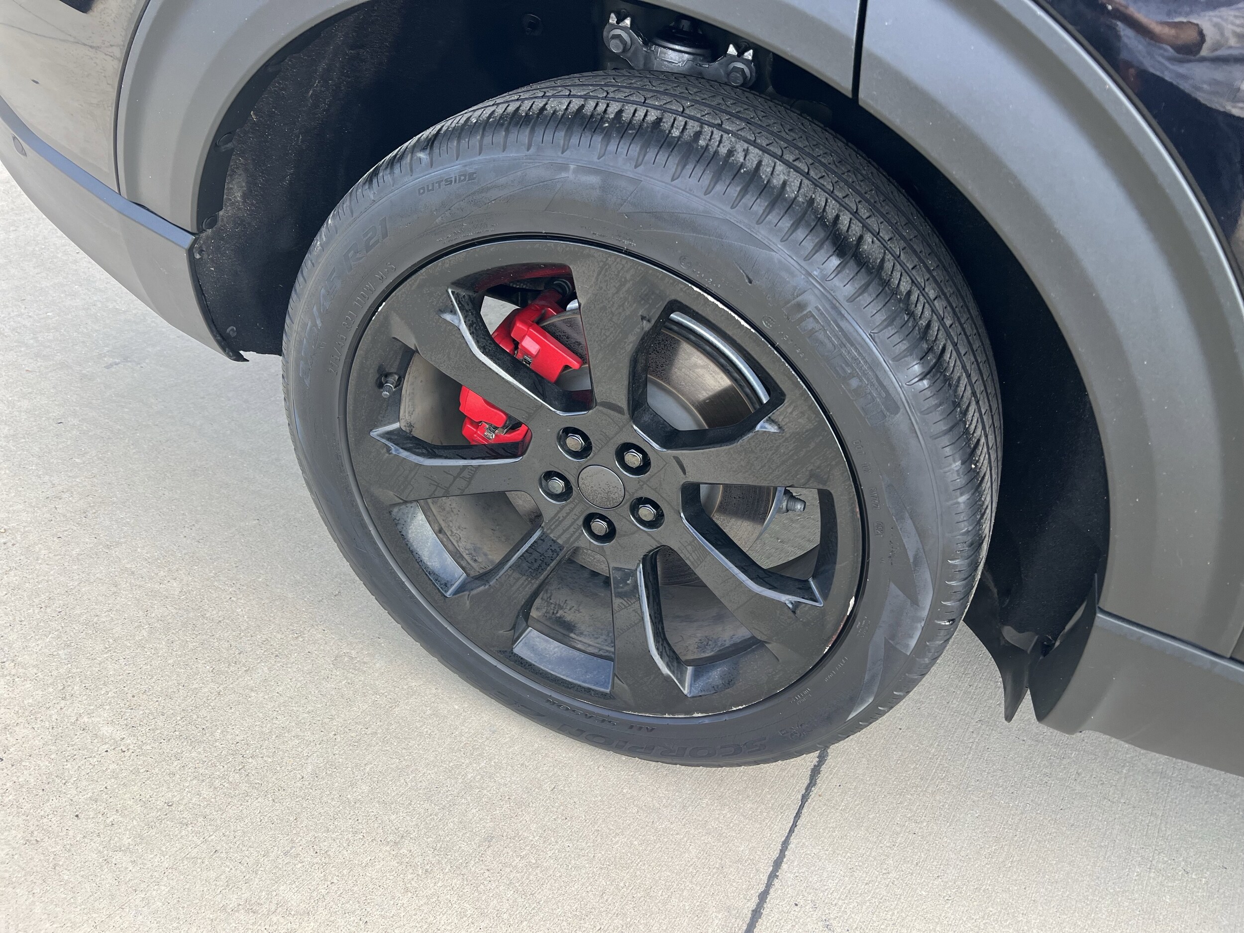 2021 Ford Explorer ST photo 3