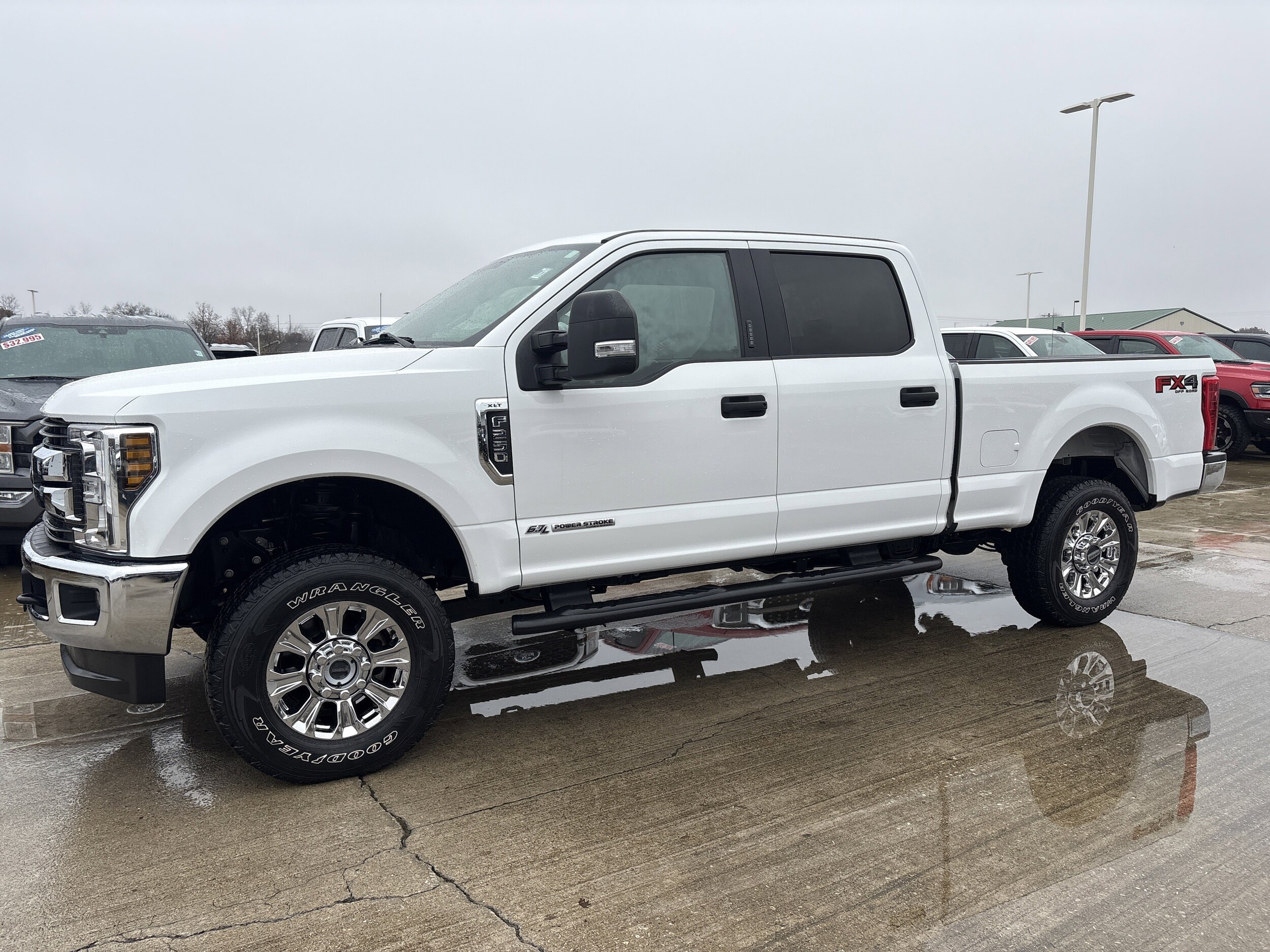 2019 Ford F-250 XLT FX4 photo 2