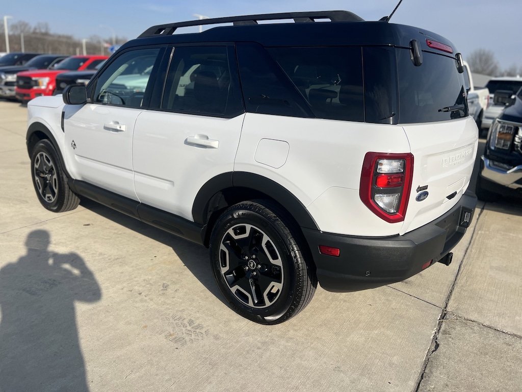 2023 Ford Bronco Sport Outer Banks photo 4