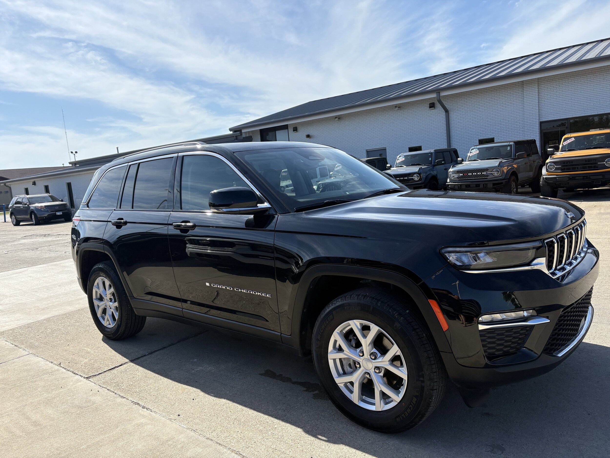 2023 Jeep Grand Cherokee Limited photo 3