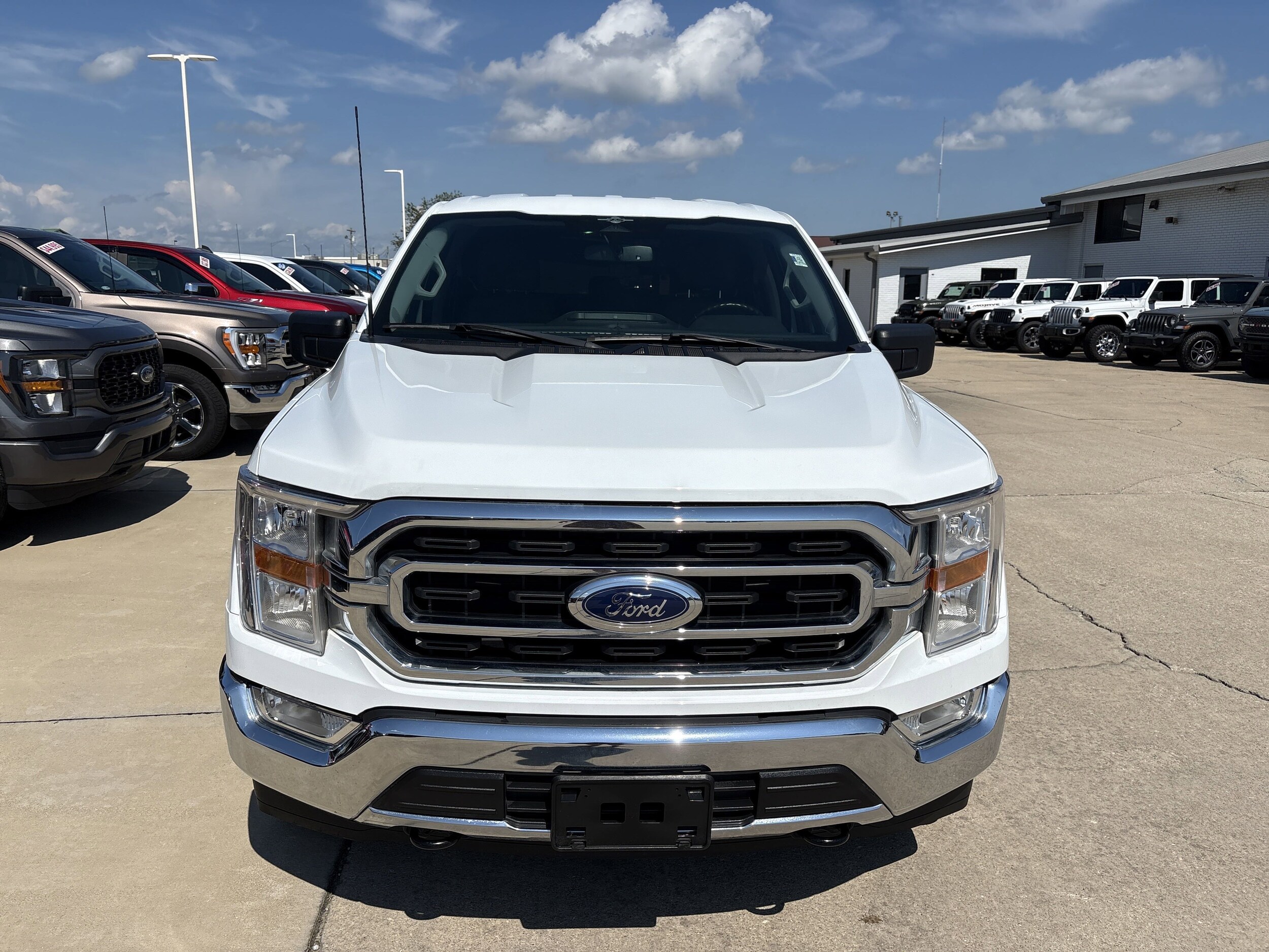 2023 Ford F-150 photo 2