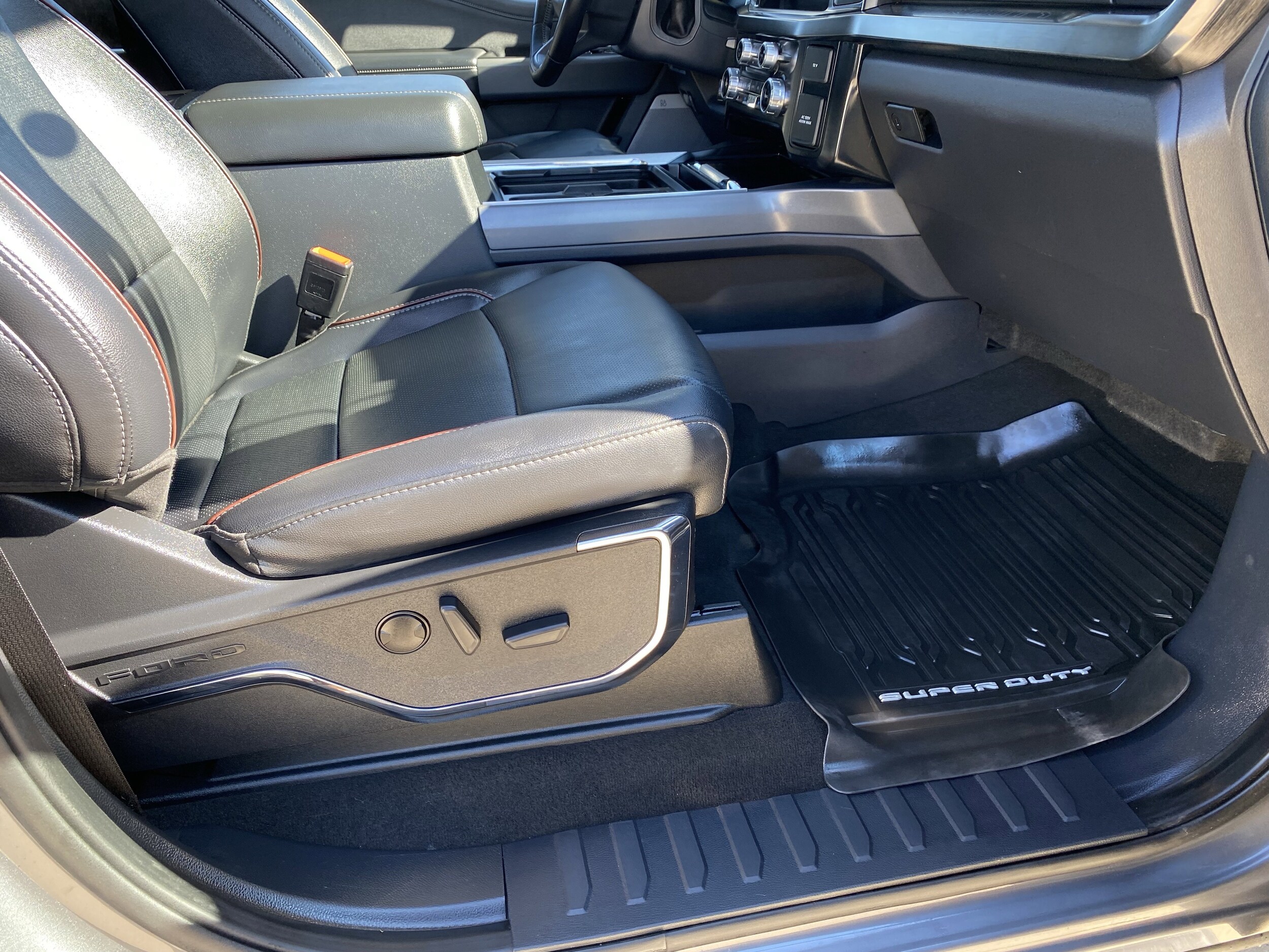 2024 Ford F-250 Lariat photo 3