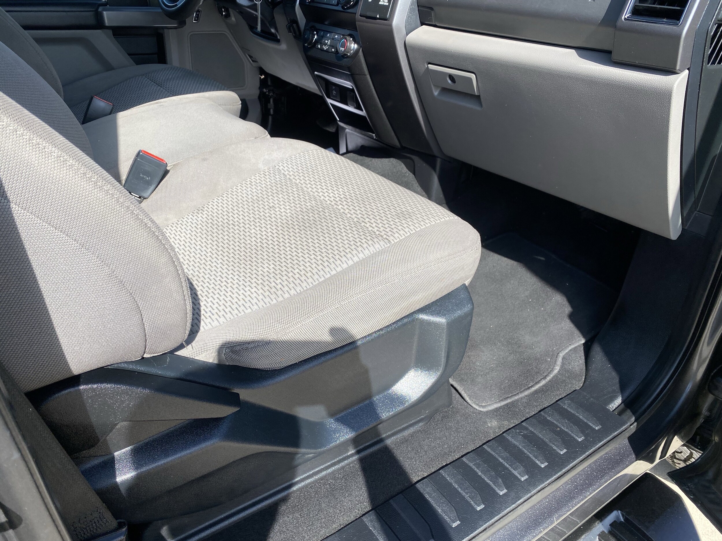 2020 Ford F-250 XLT photo 3