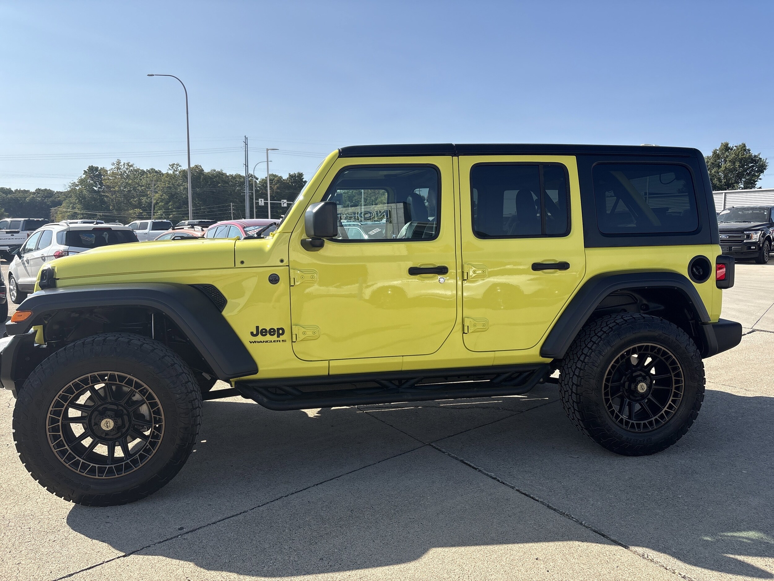 2024 Jeep Wrangler Sport S photo 2