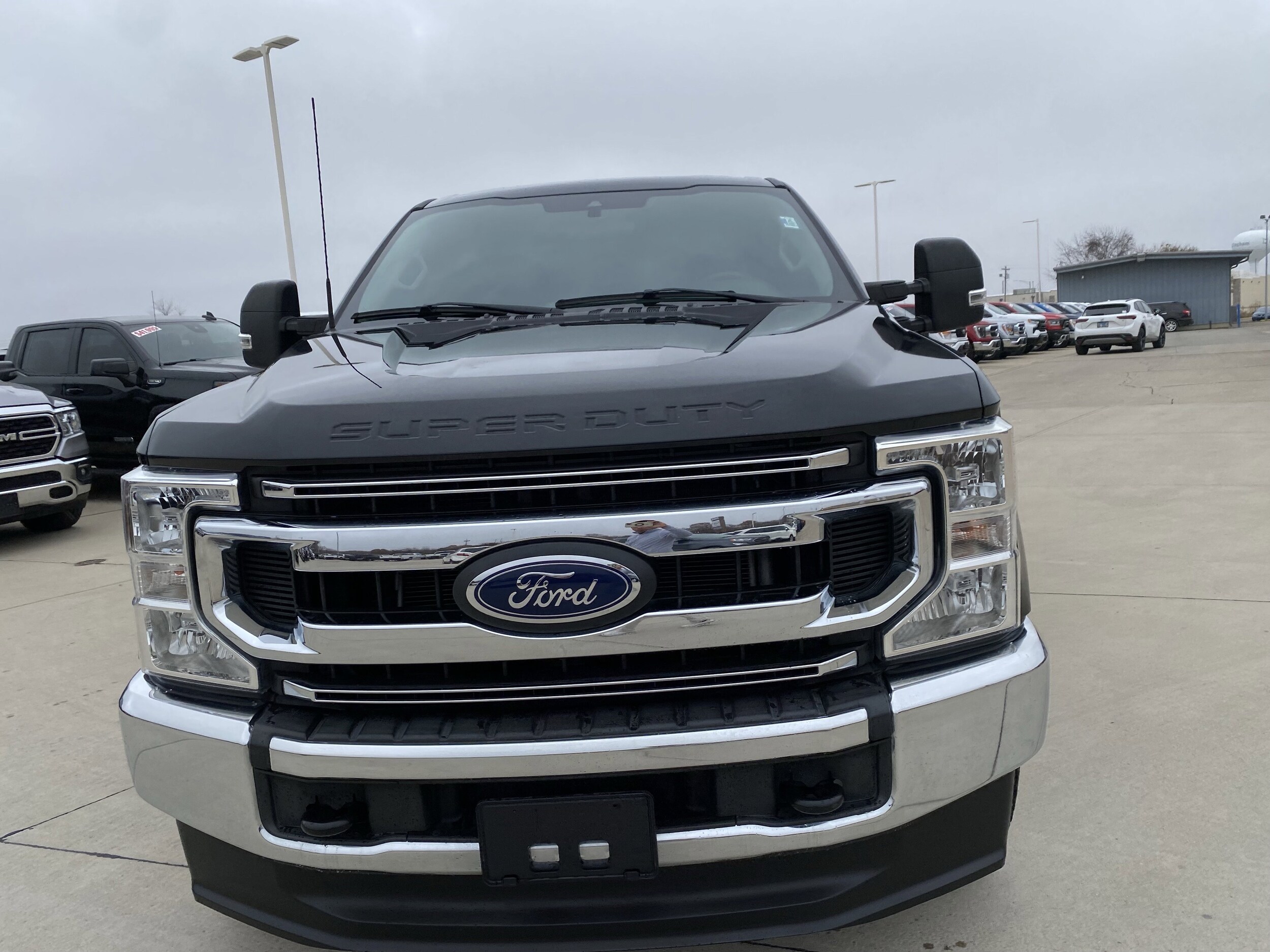 2022 Ford F-250 XLT photo 2