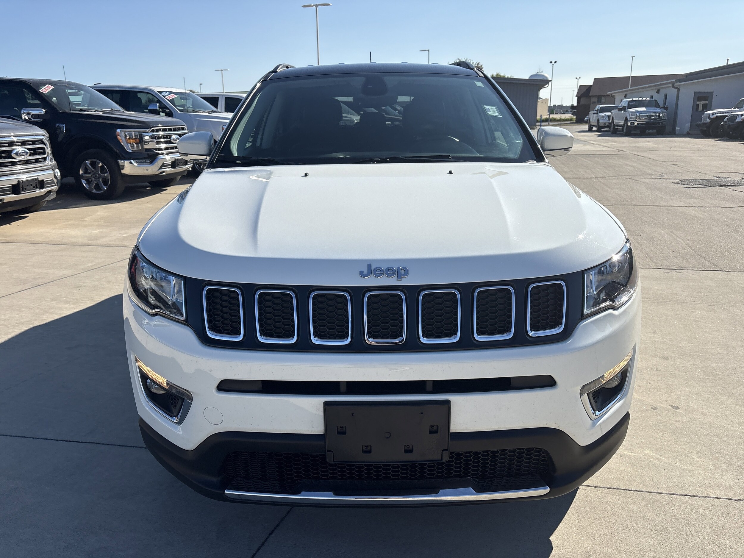 2017 Jeep Compass Limited photo 3