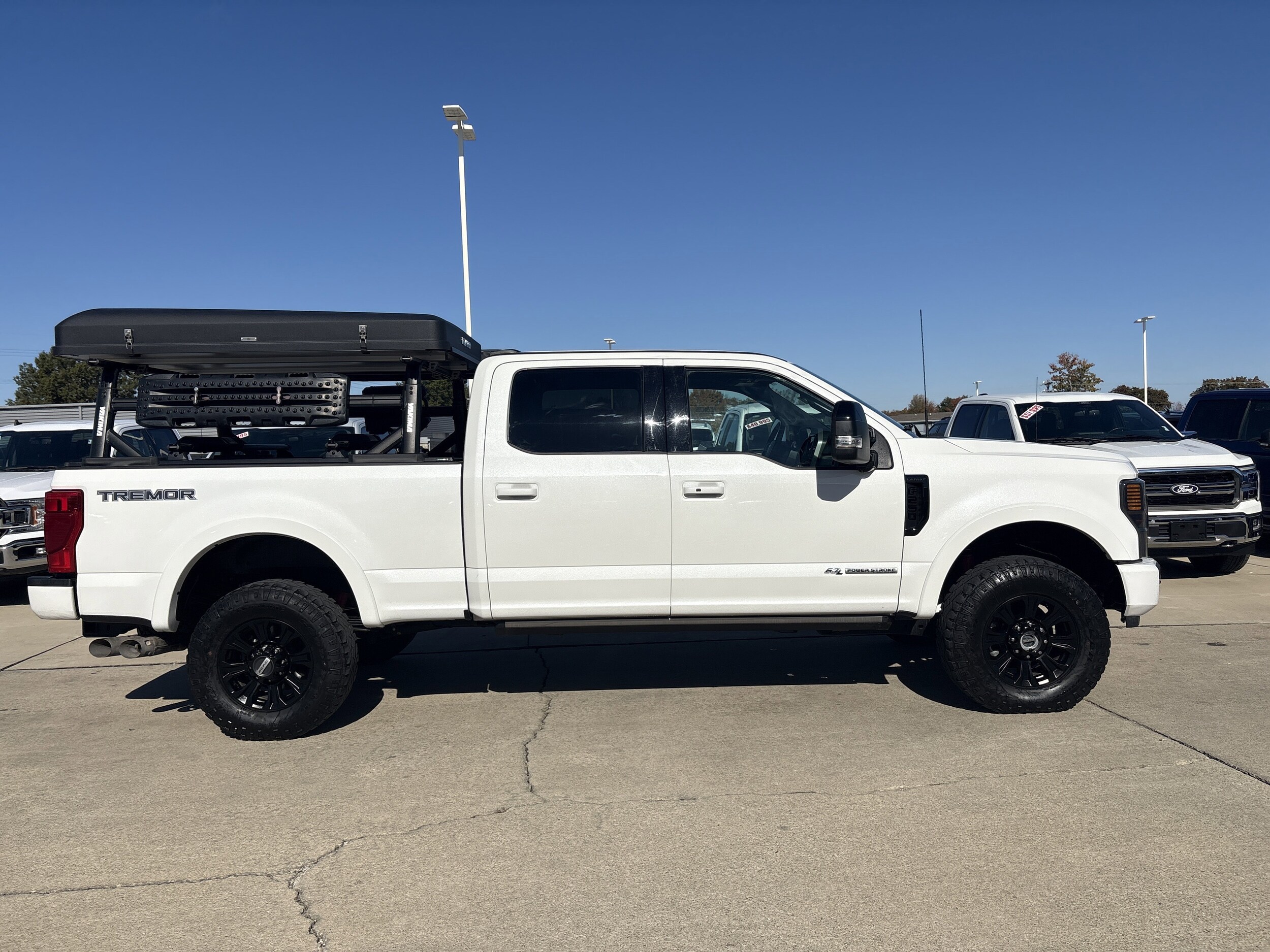 2022 Ford F-250 Lariat Tremor photo 2