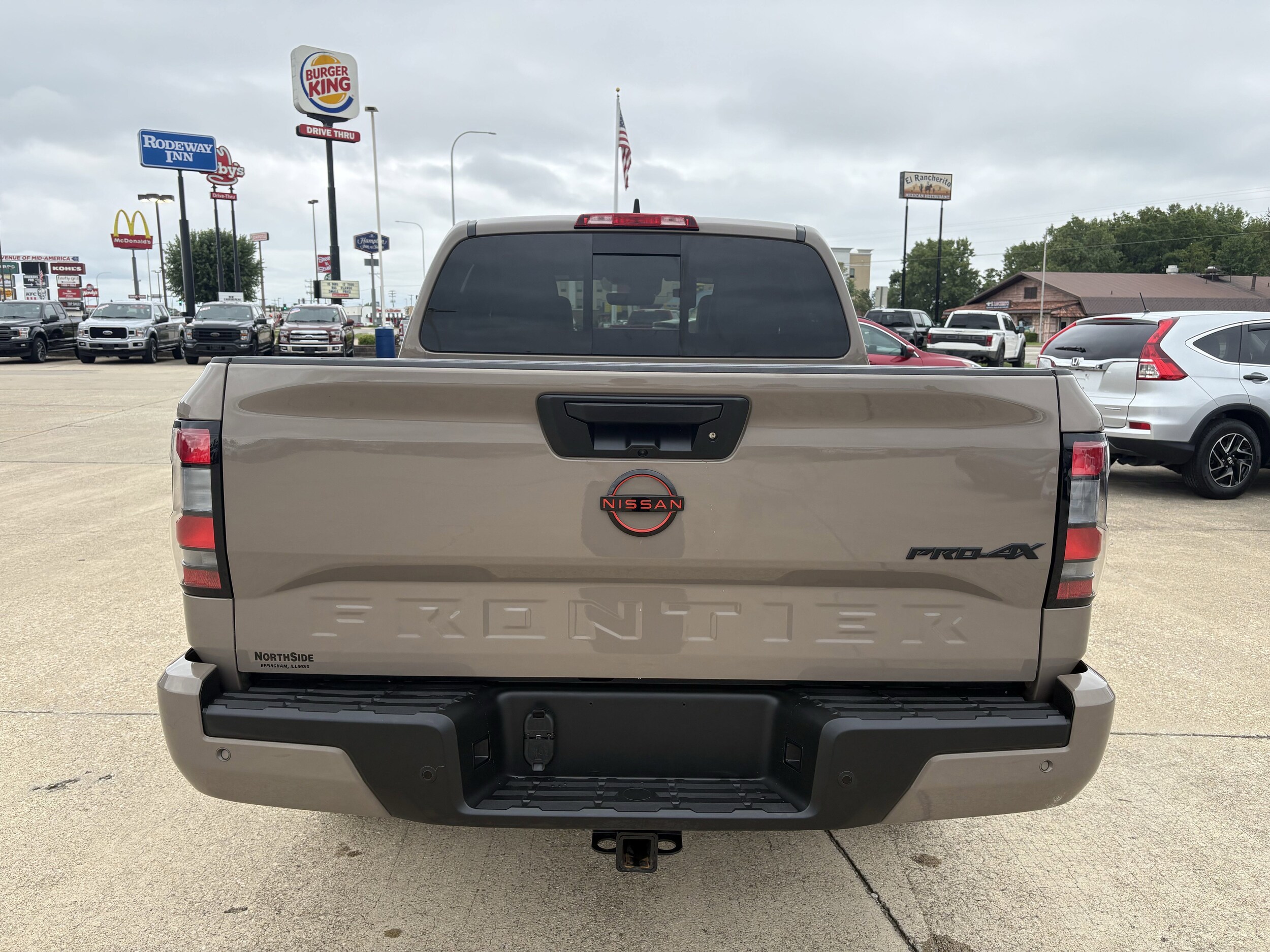 2023 Nissan Frontier PRO-4X photo 4