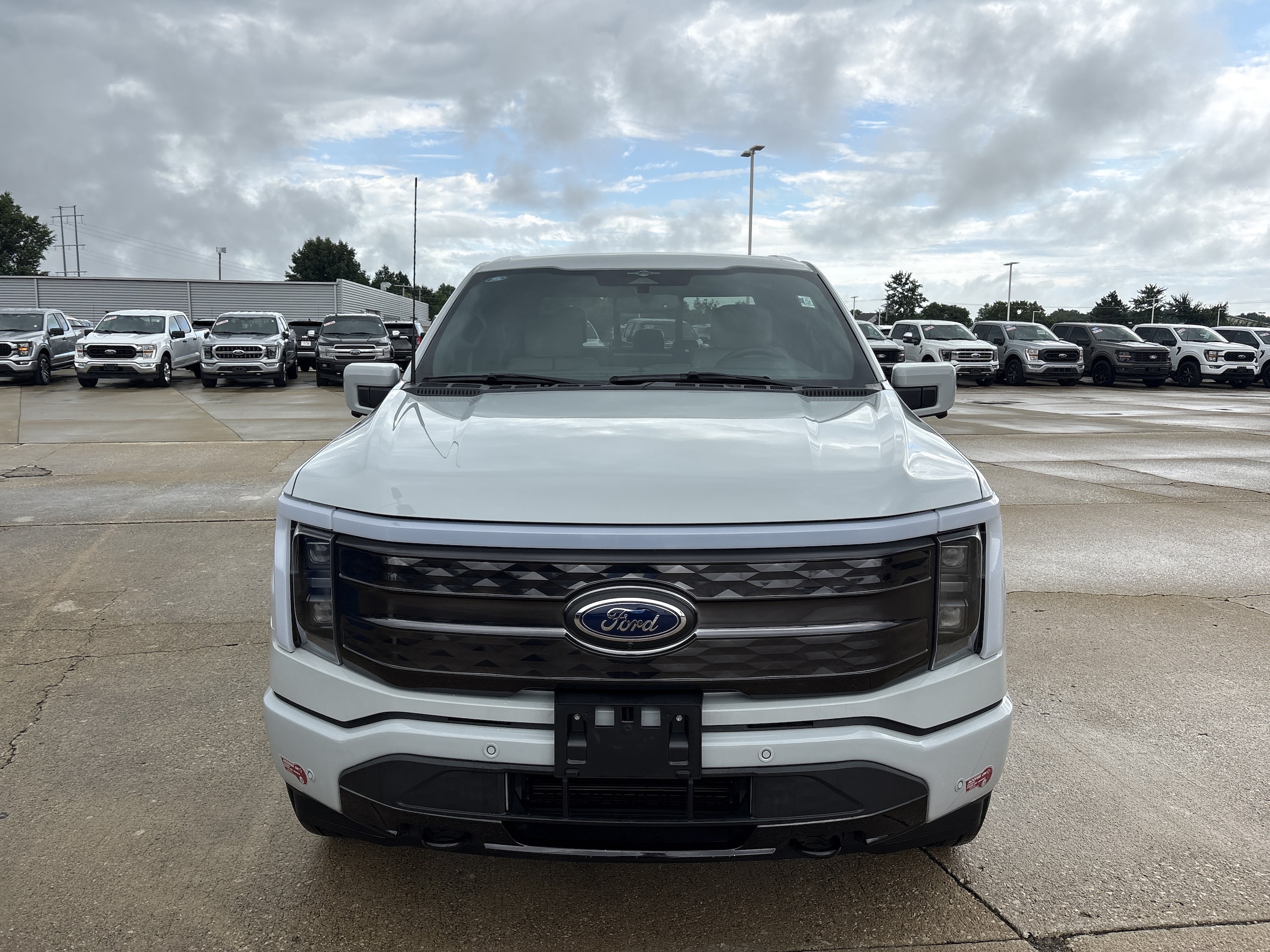 Used 2023 Ford F-150 Lightning Platinum with VIN 1FT6W1EV2PWG25607 for sale in Effingham, IL