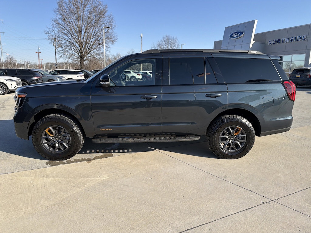 2026 Ford Expedition photo 2