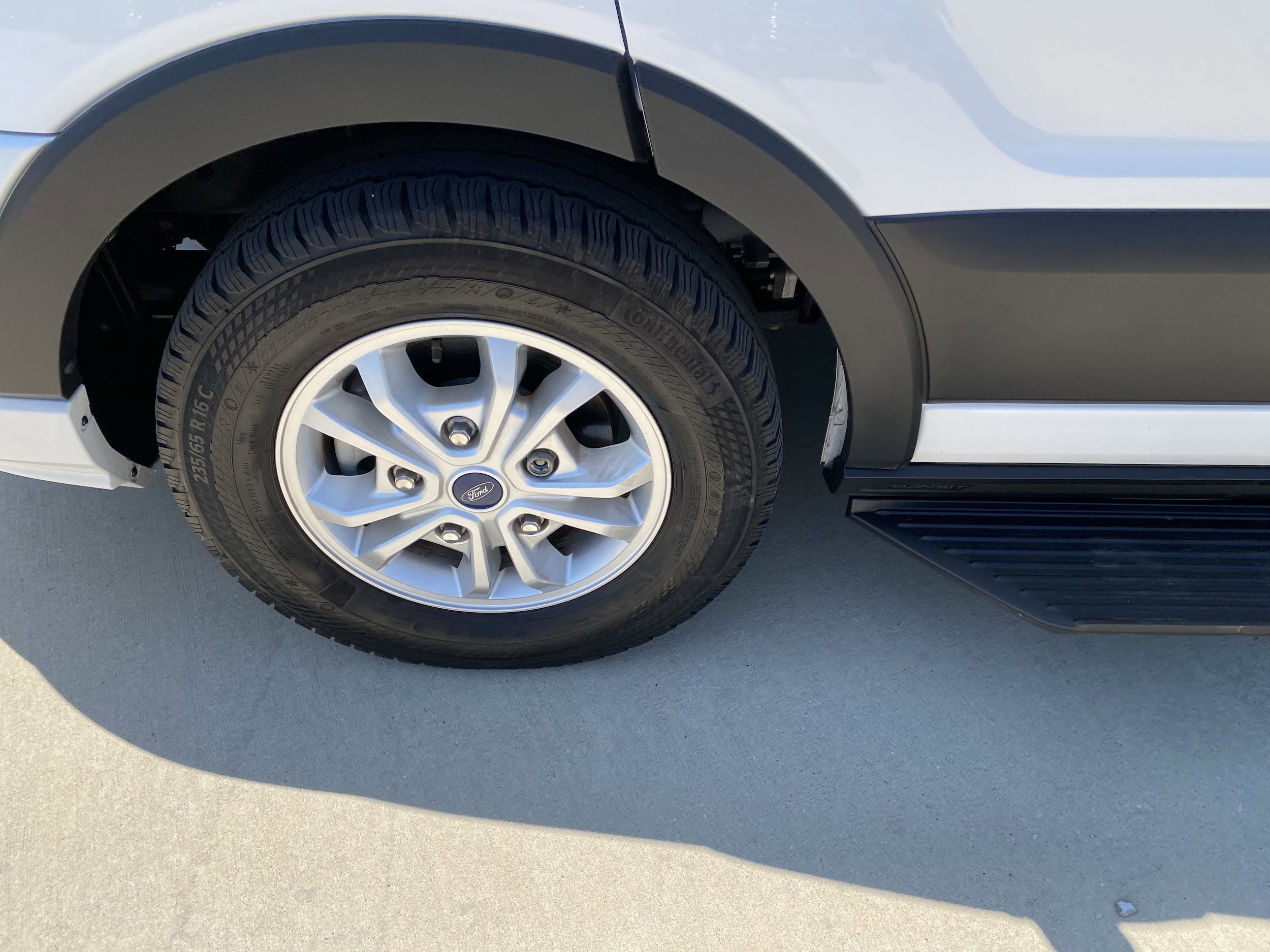 2023 Ford Transit Passenger Van XLT - Photo 8