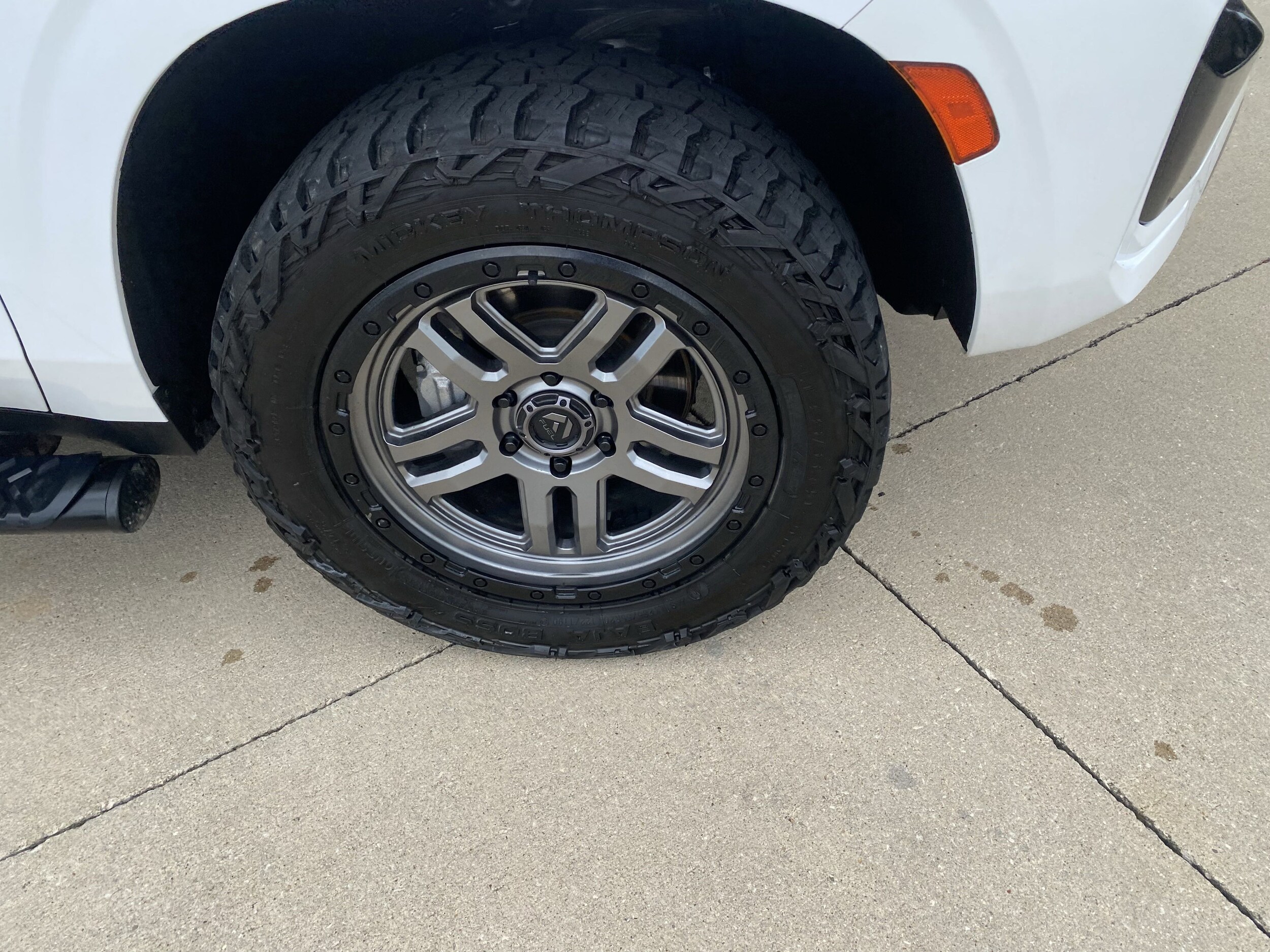 2022 Chevrolet Tahoe Z71 photo 2