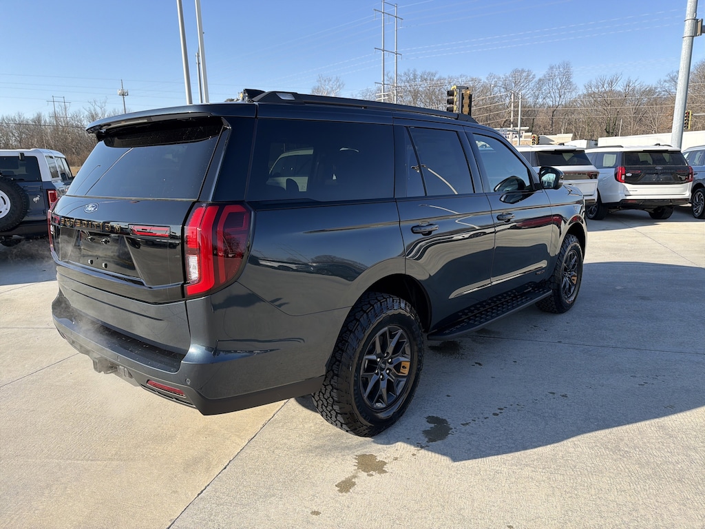 2026 Ford Expedition photo 4