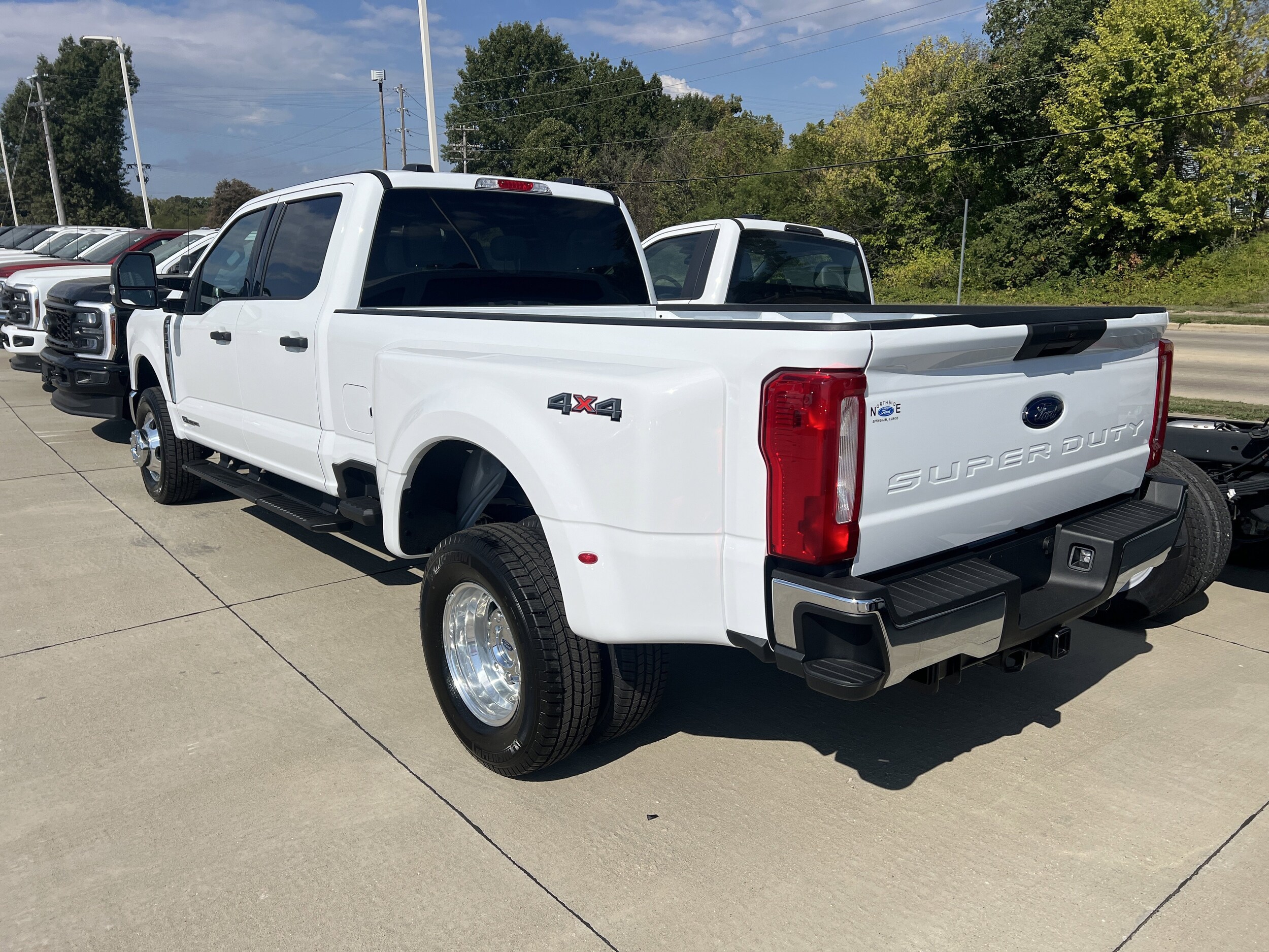 2026 Ford F-350 XLT photo 3