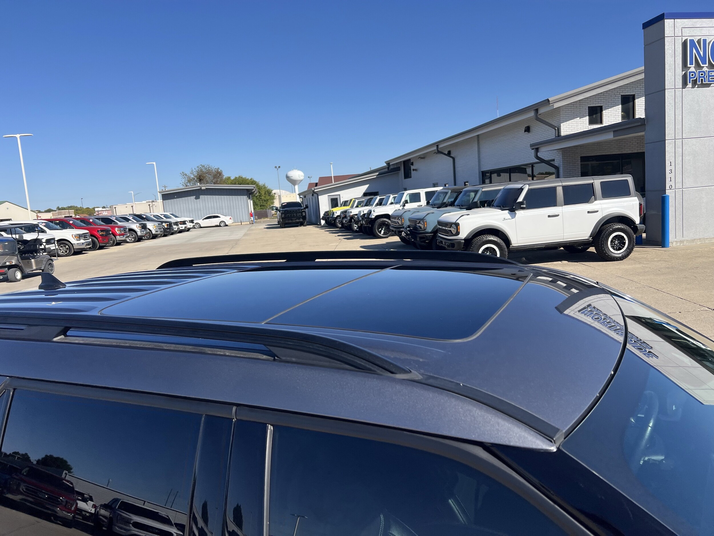 2022 Ford Explorer ST photo 2