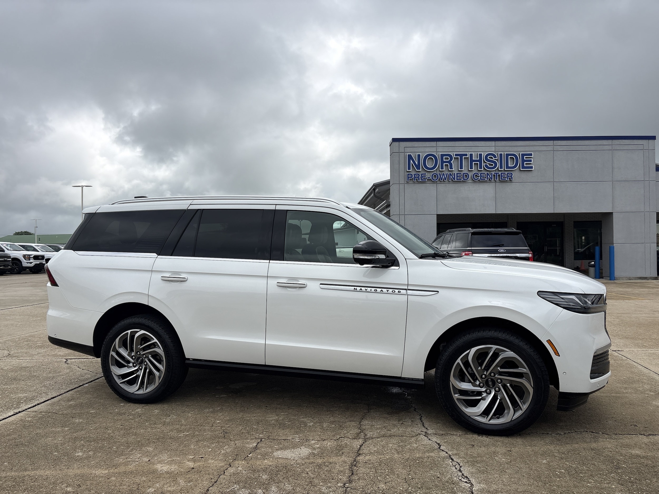2025 Lincoln Navigator Reserve 4WD's photo