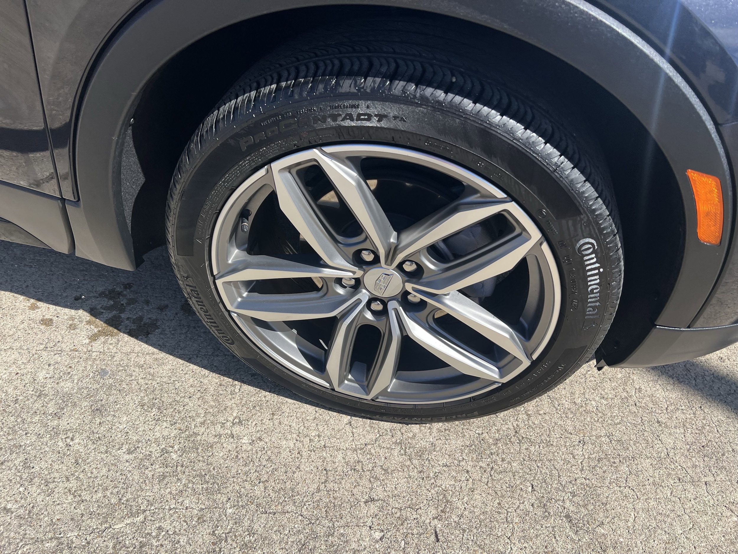 Used 2023 Cadillac XT4 Sport with VIN 1GYFZFR4XPF136467 for sale in Effingham, IL