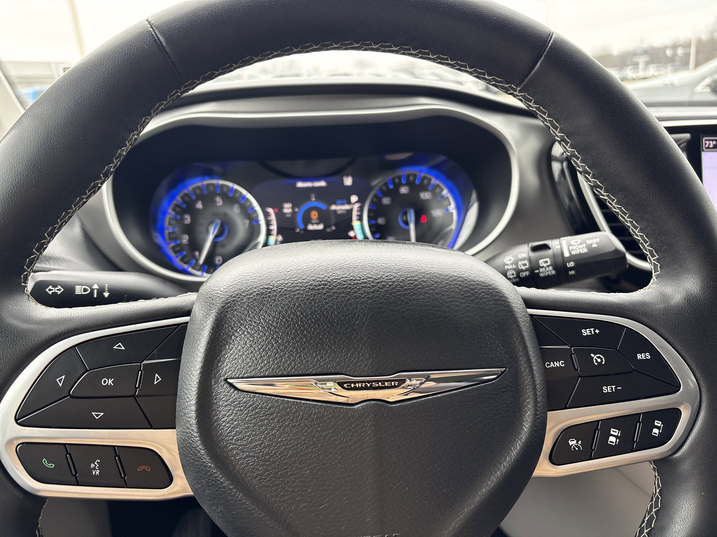 2024 Chrysler Pacifica Touring L - Photo 13