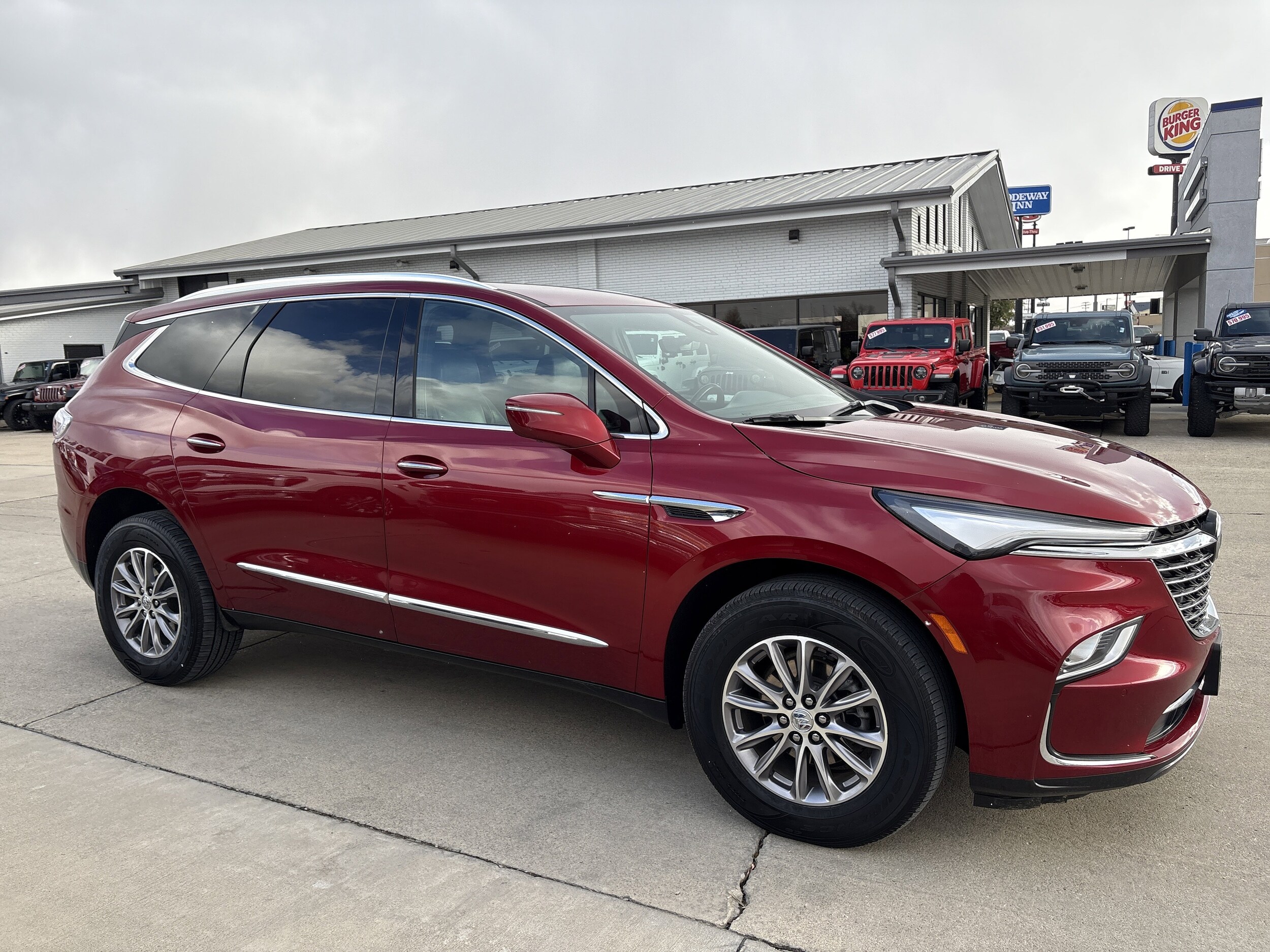 2024 Buick Enclave Premium photo 3