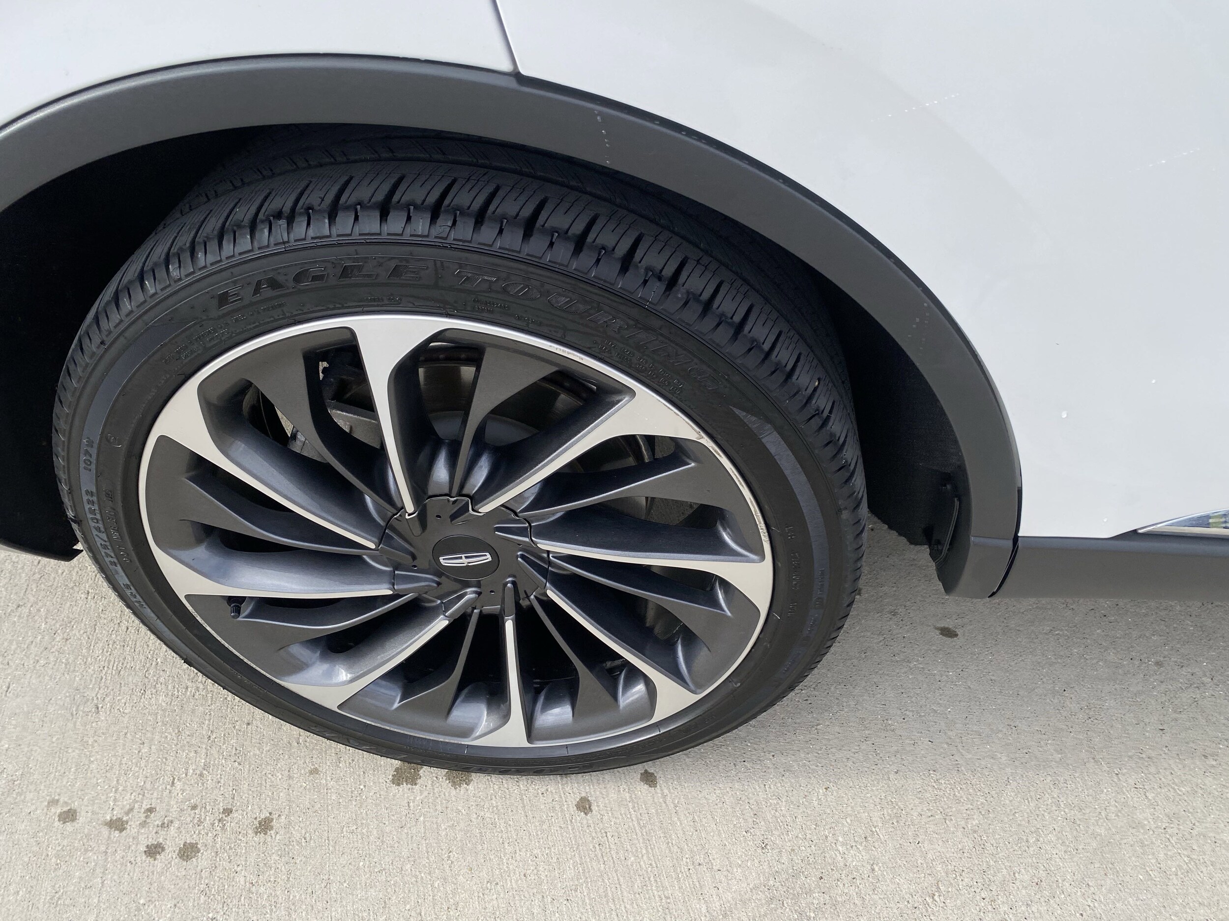 2020 Lincoln Aviator Reserve photo 3