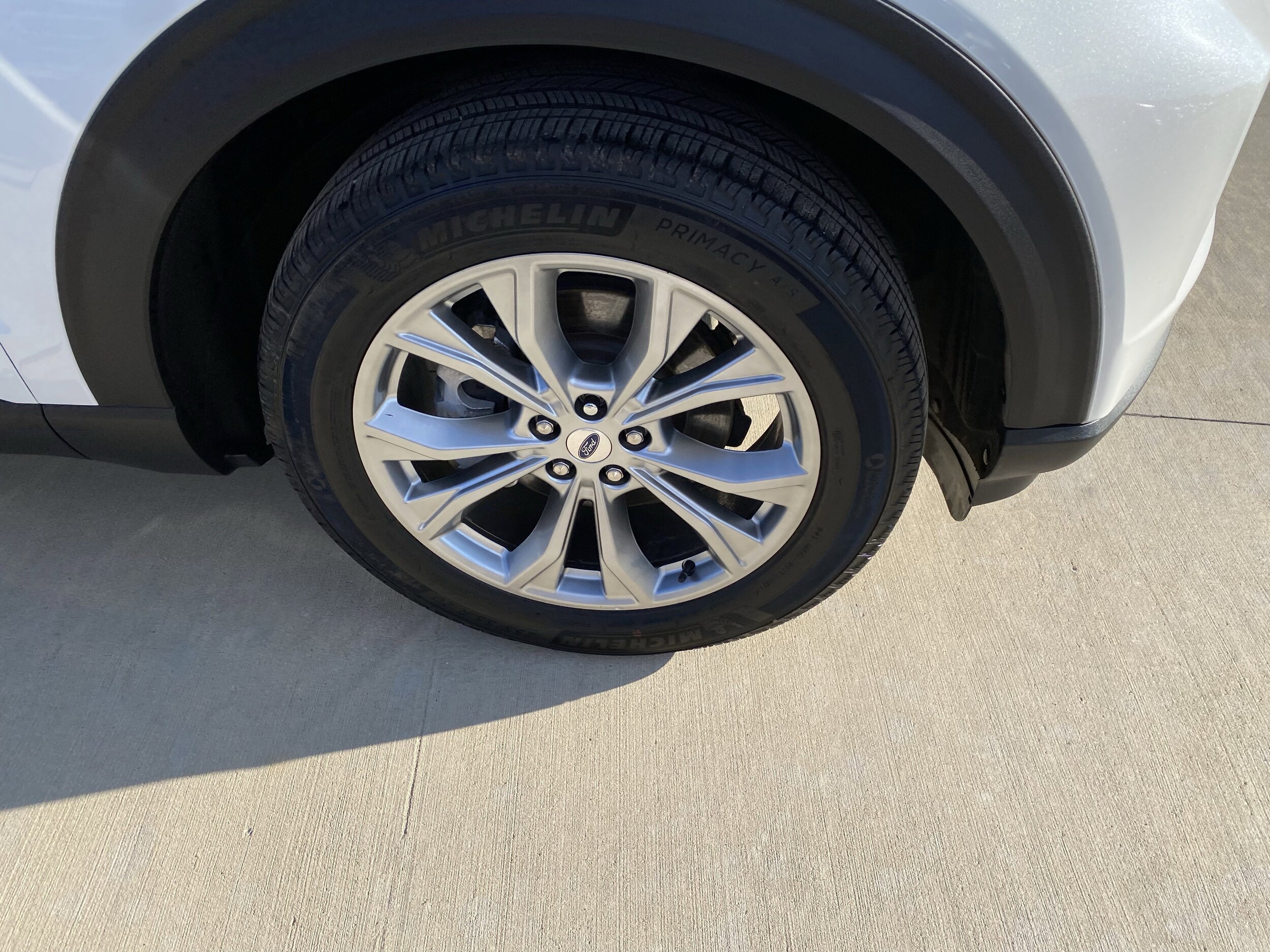 2023 Ford Explorer XLT photo 4