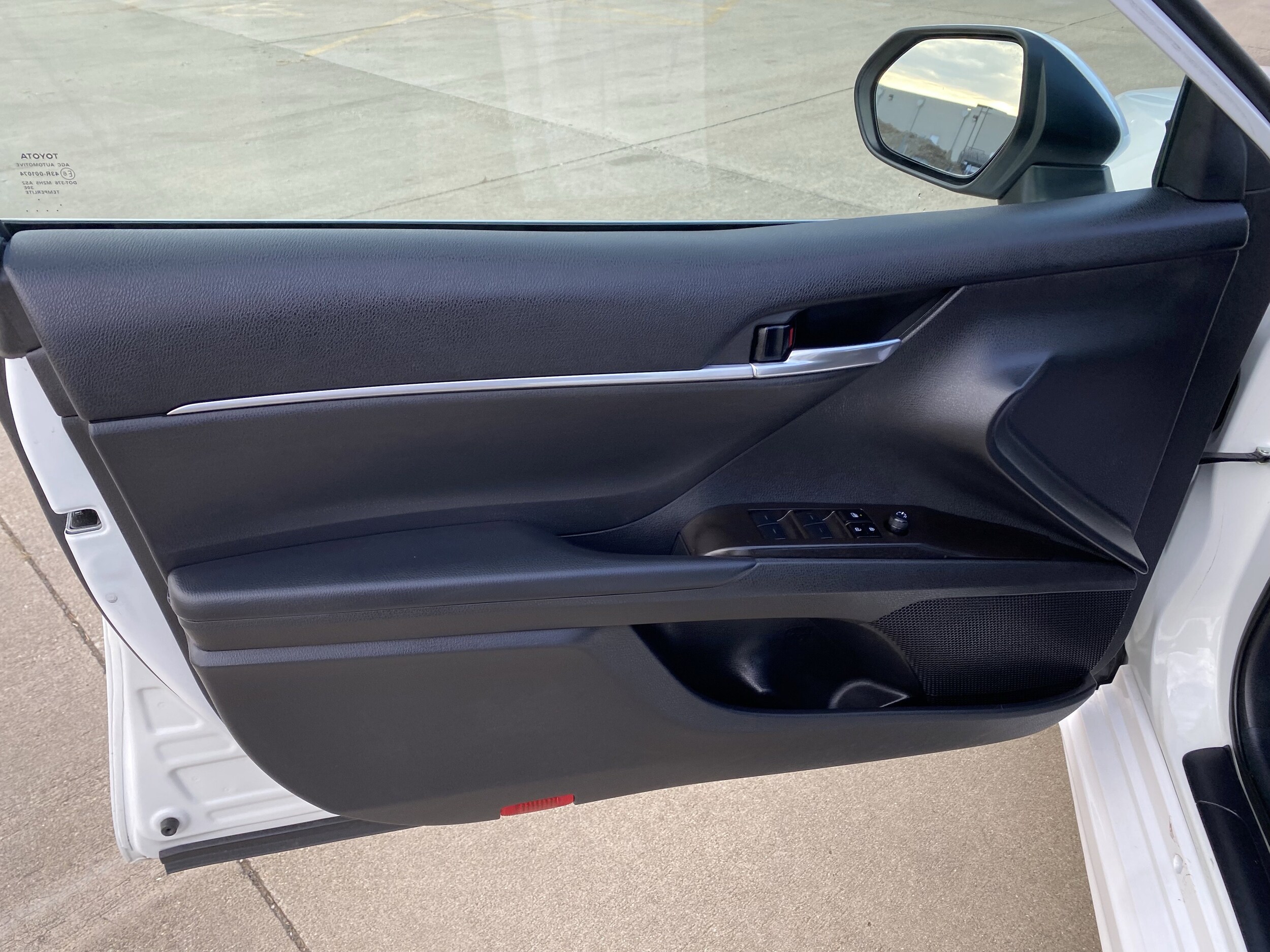 2024 Toyota Camry SE photo 2